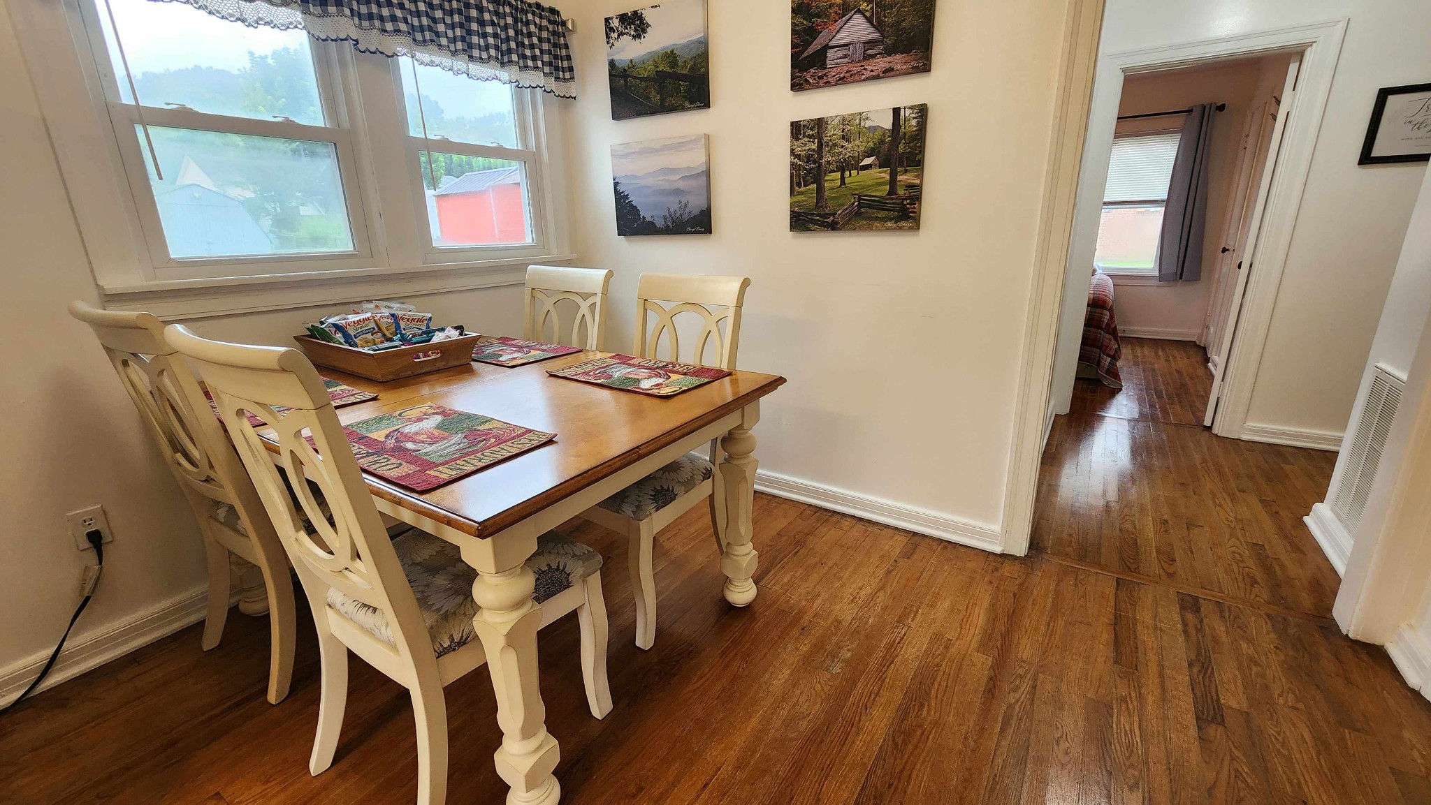 127 Washington St Property Photo 13