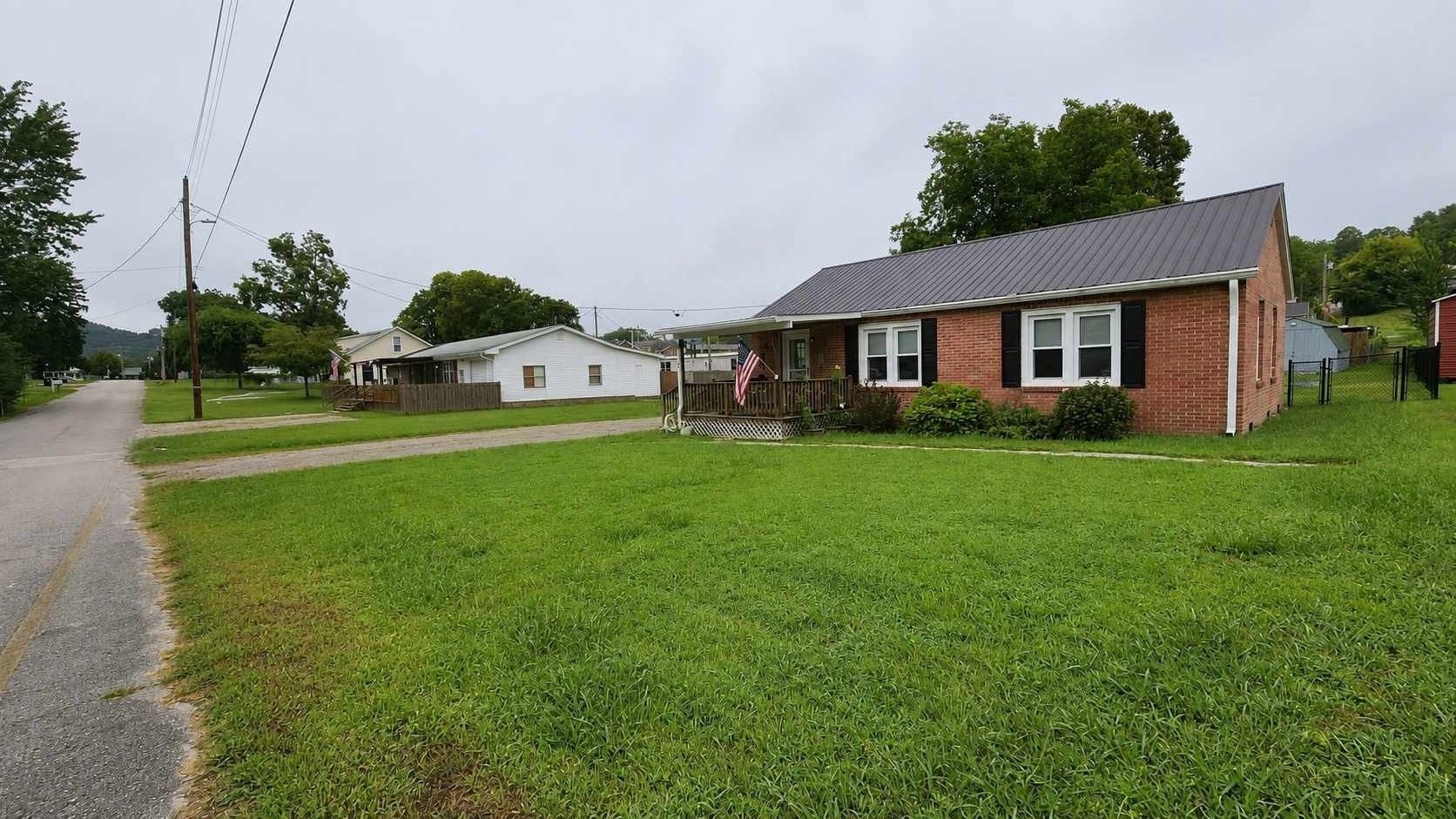 127 Washington St Property Photo 21