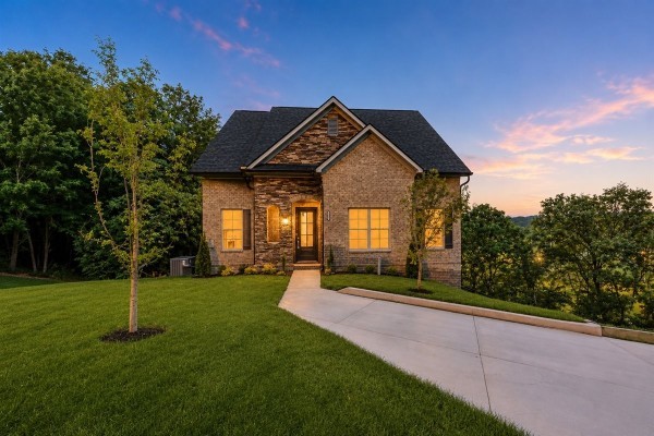 701 Harpeth Knoll Ct Property Photo 1