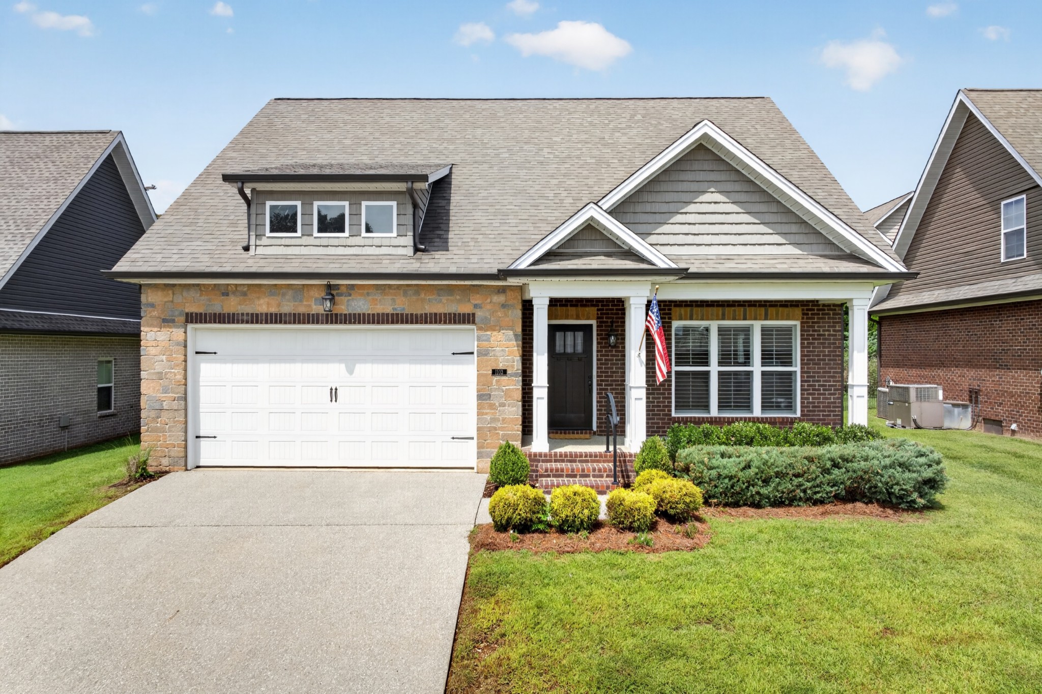 1103 Cross Pointe Dr Property Photo 1