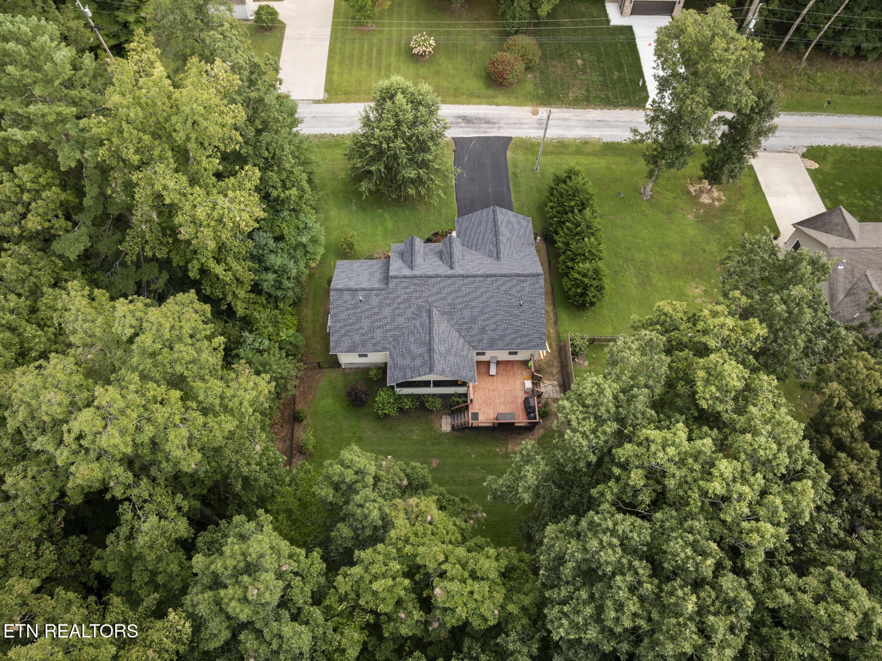 615 Apoka Lane Property Photo 3