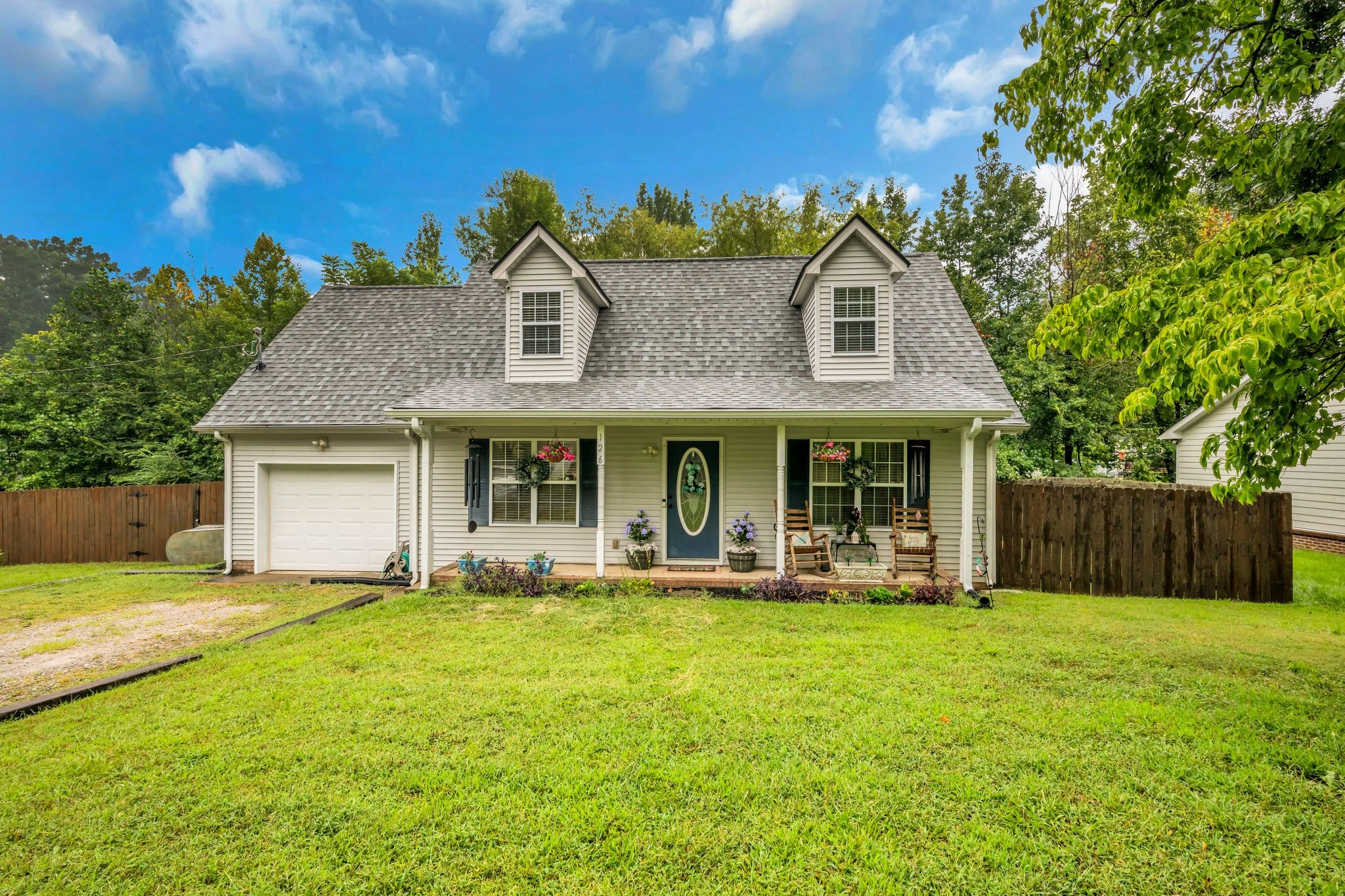 126 Silver Leaf Cir Property Photo 1