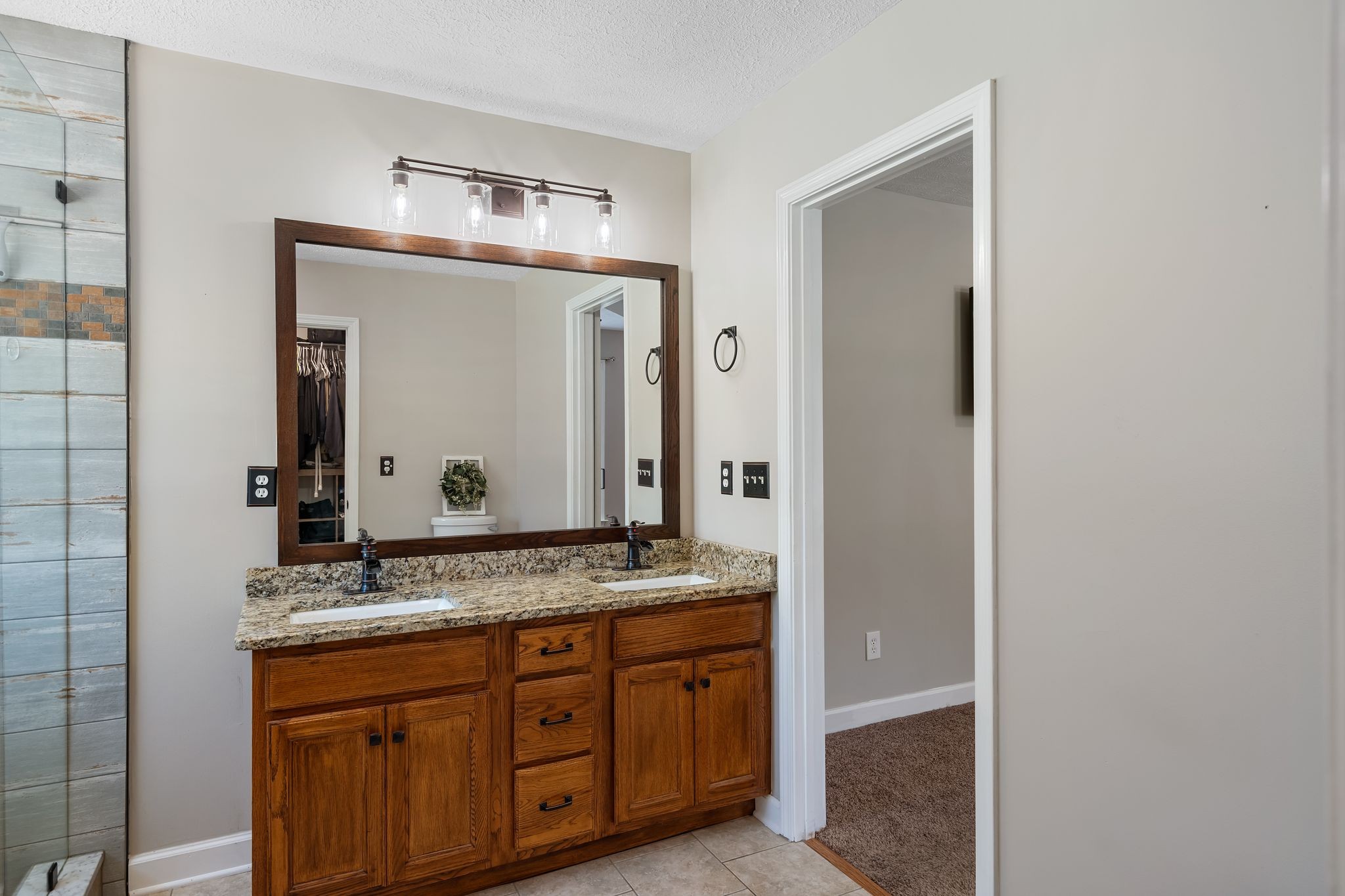 1005 Stratus Dr Property Photo 28