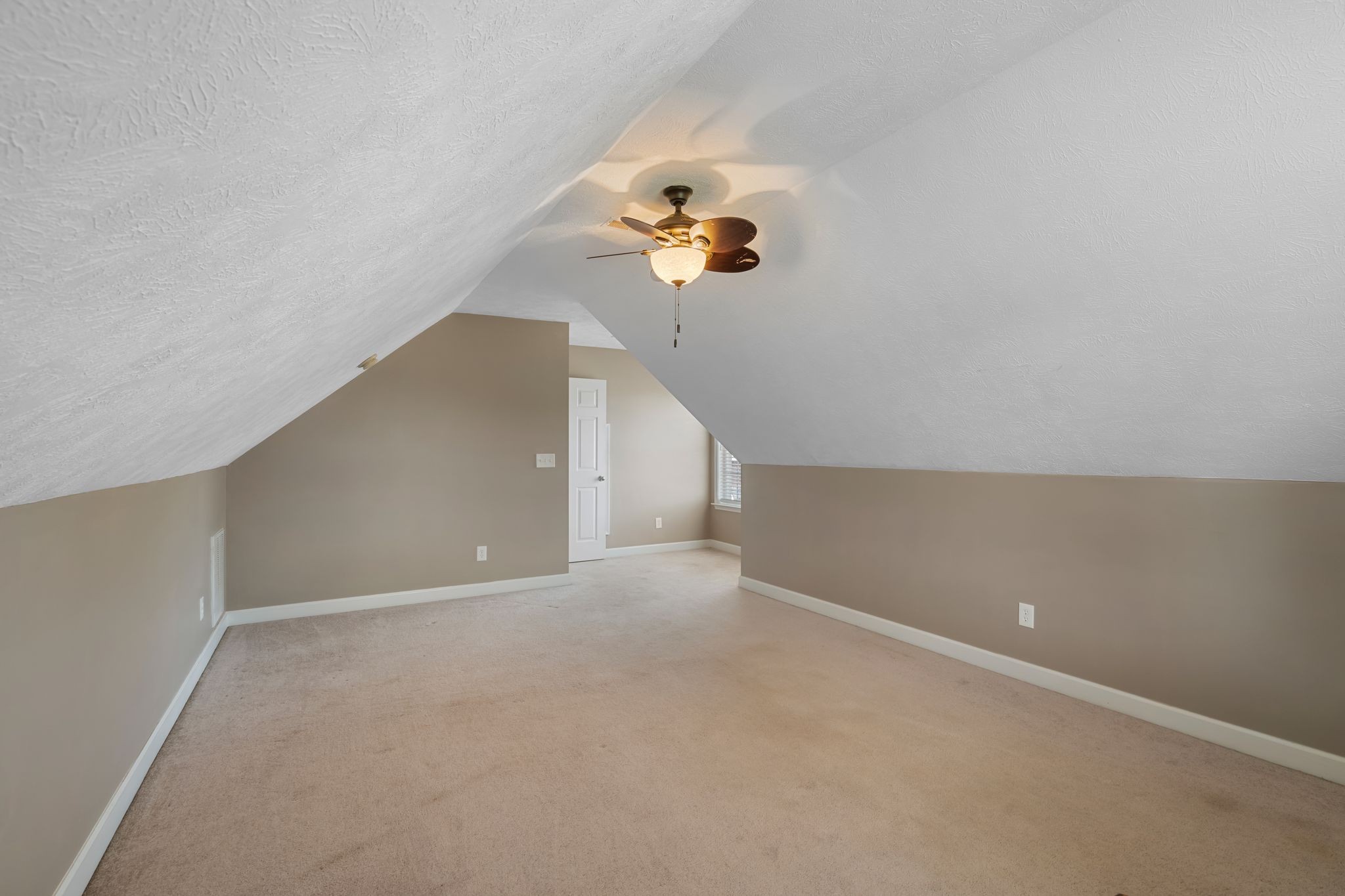 1005 Stratus Dr Property Photo 38
