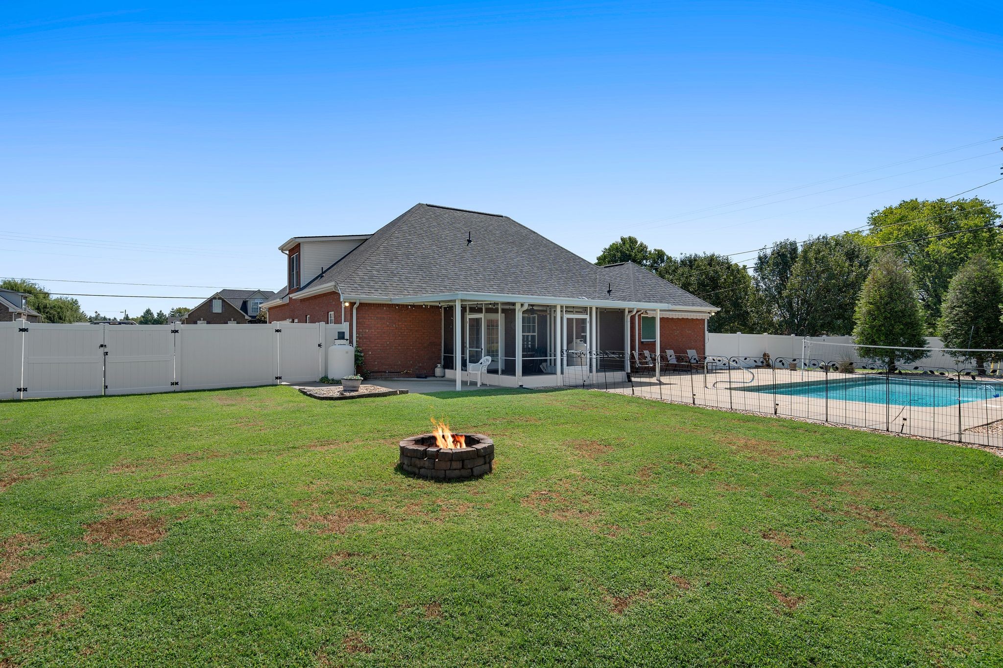 1005 Stratus Dr Property Photo 44