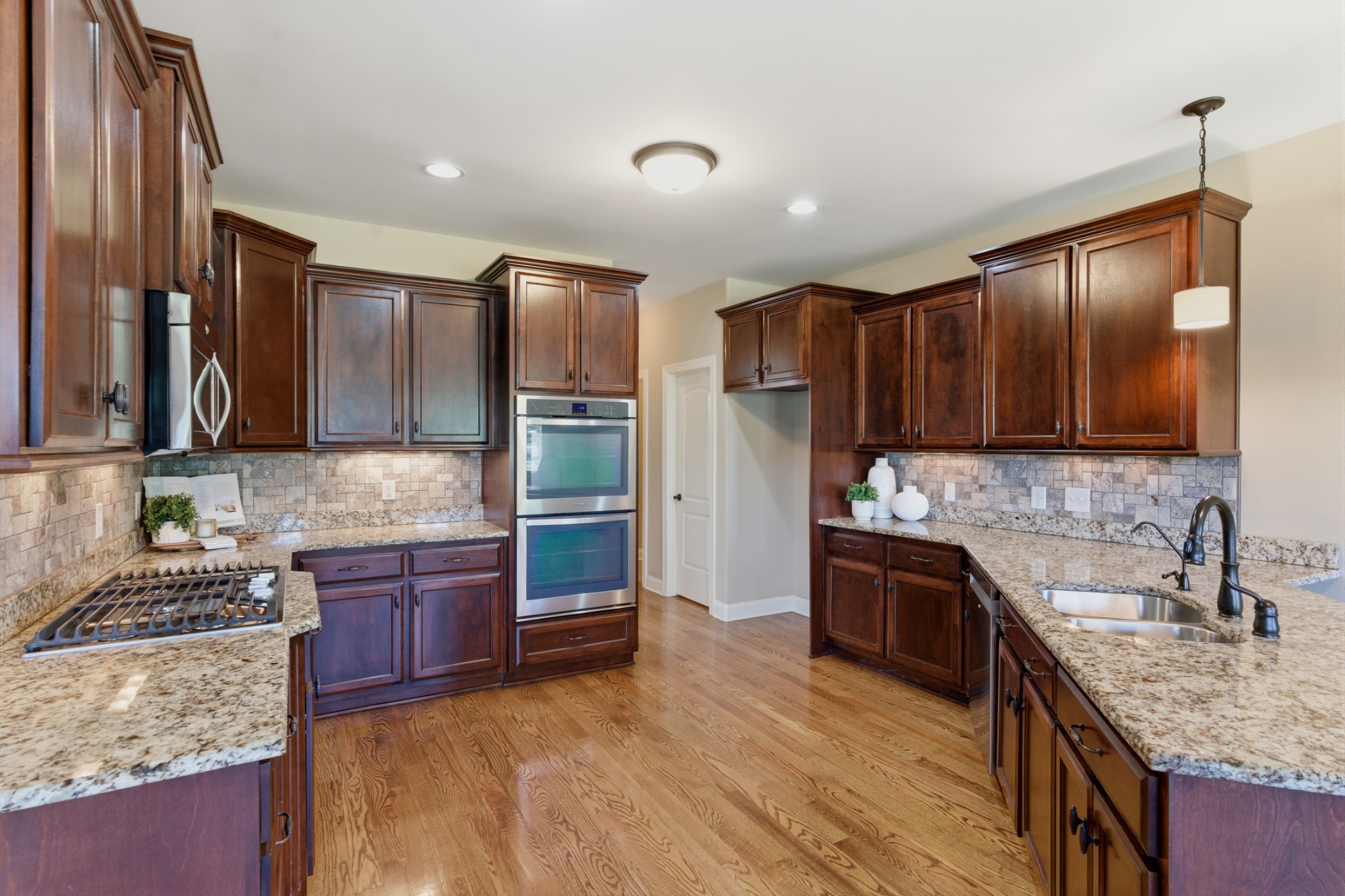 2146 Gorden Xing Property Photo 12