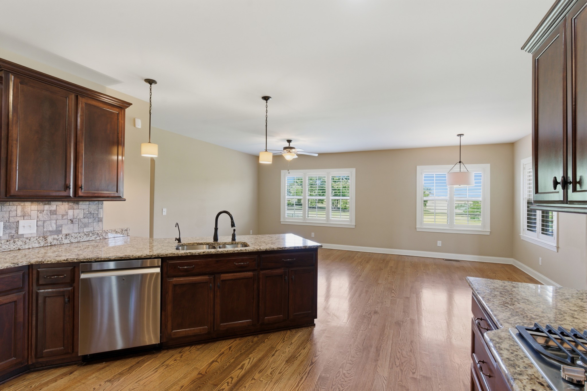 2146 Gorden Xing Property Photo 13
