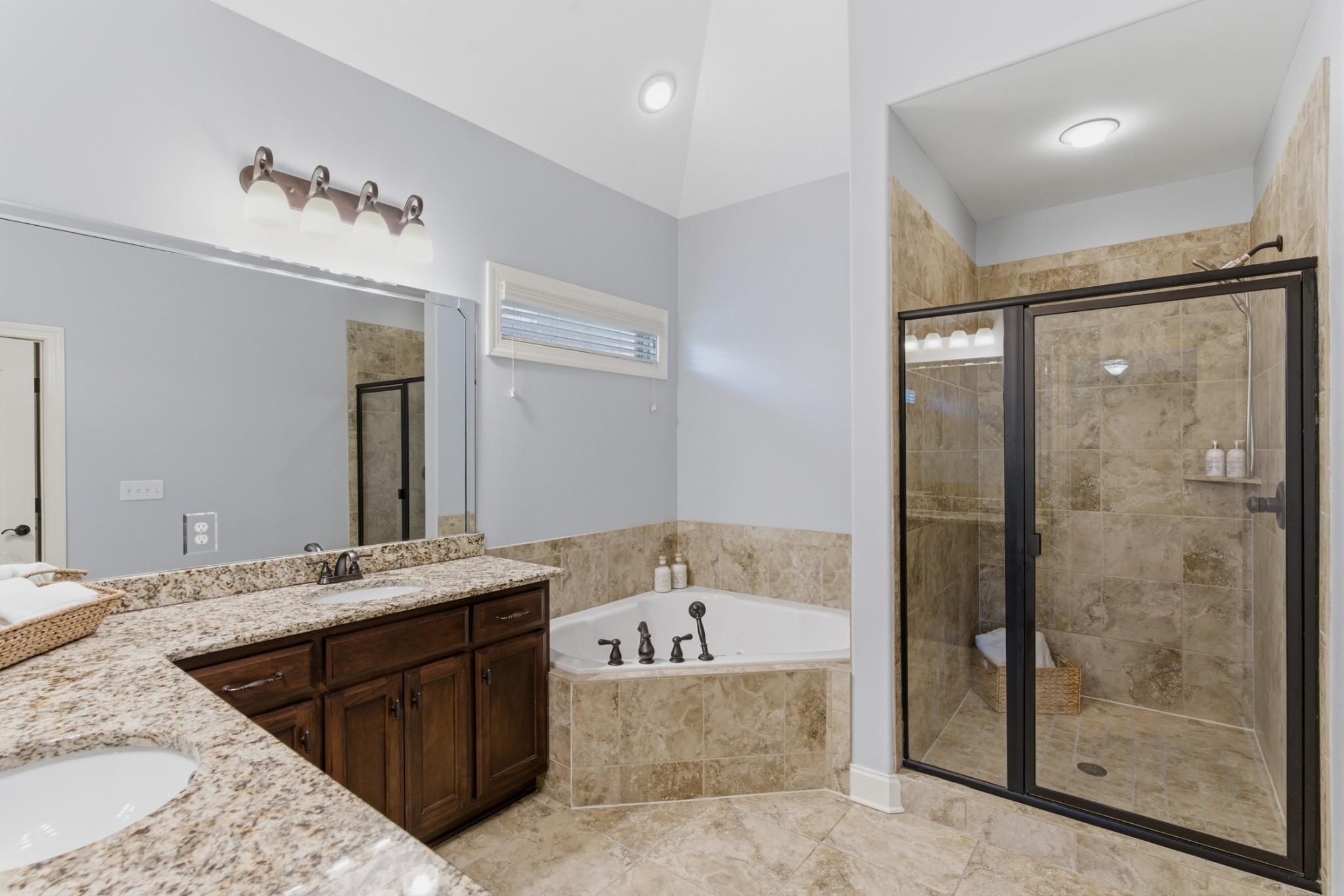 2146 Gorden Xing Property Photo 21