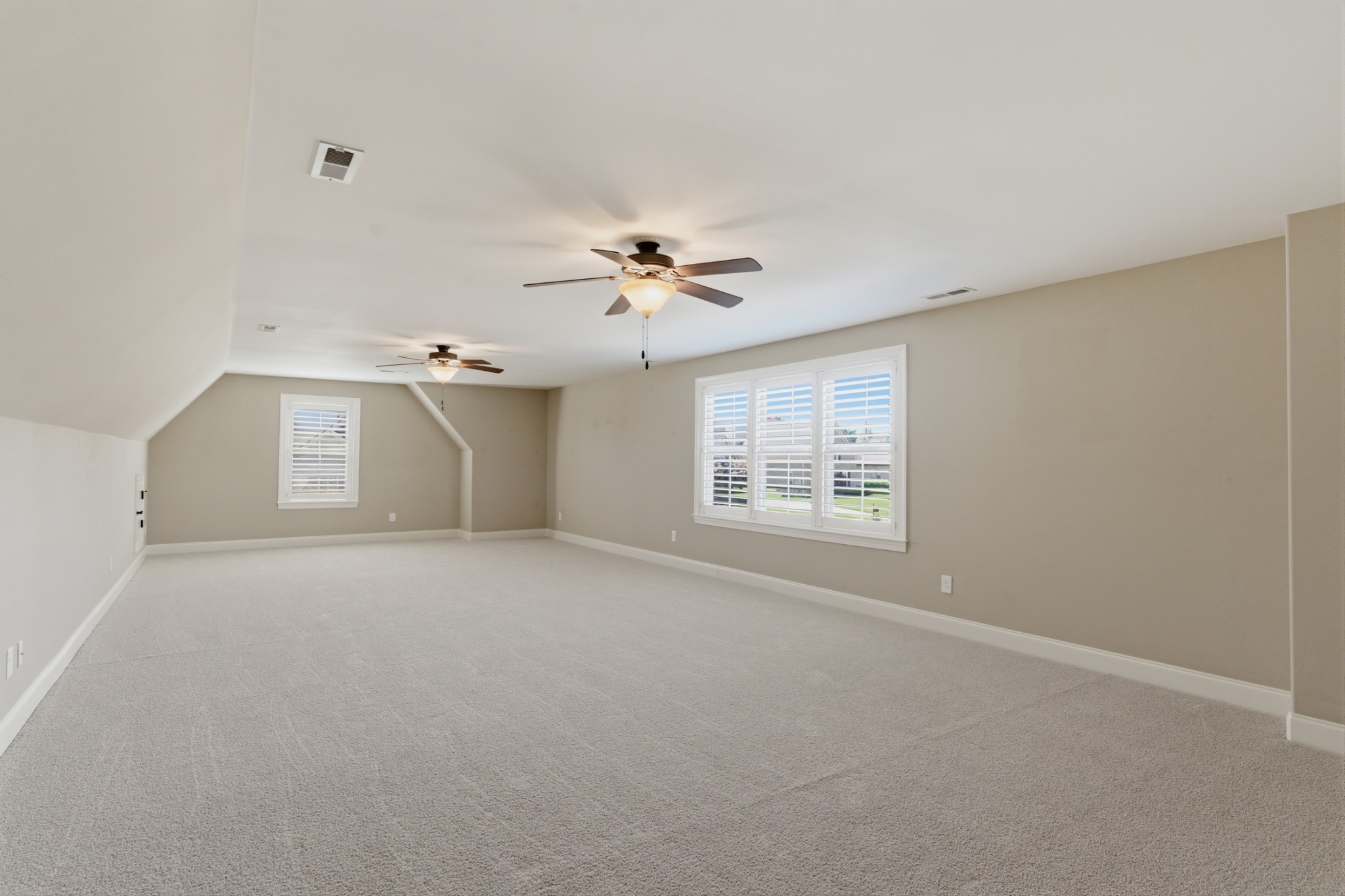2146 Gorden Xing Property Photo 29