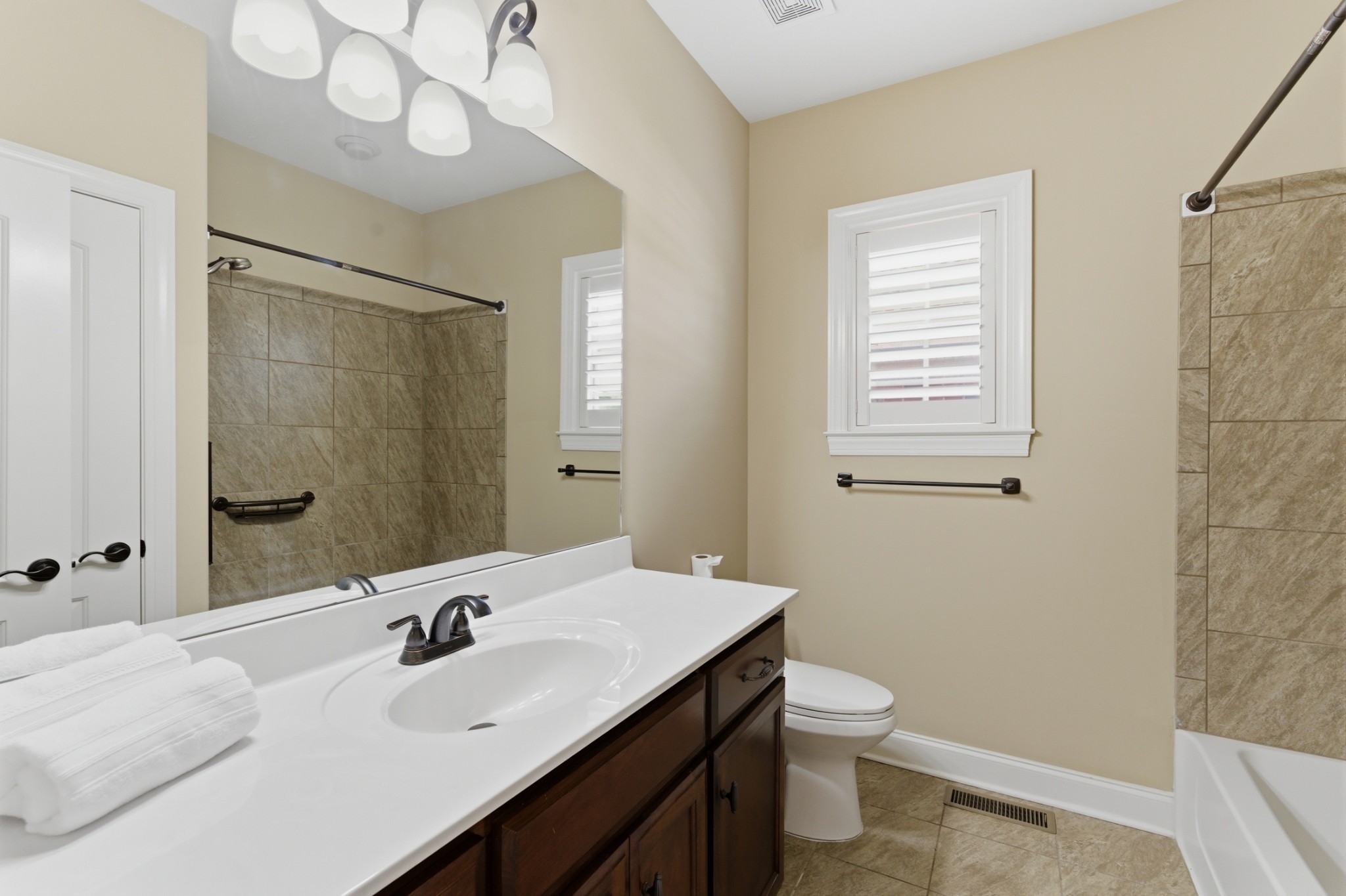 2146 Gorden Xing Property Photo 35