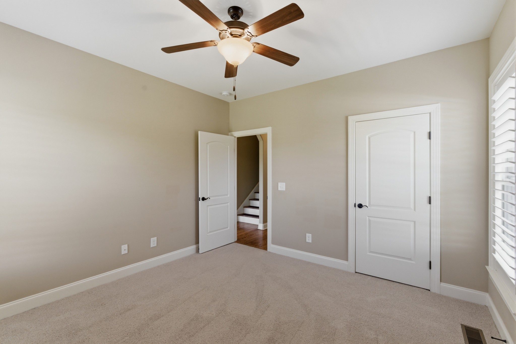 2146 Gorden Xing Property Photo 38