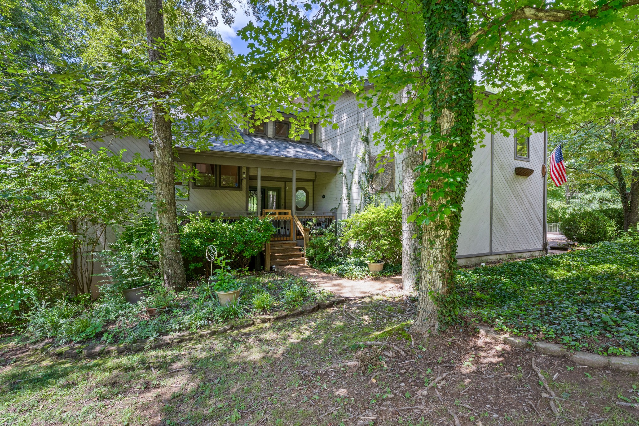 4410 Tanglewood Rd Property Photo 3