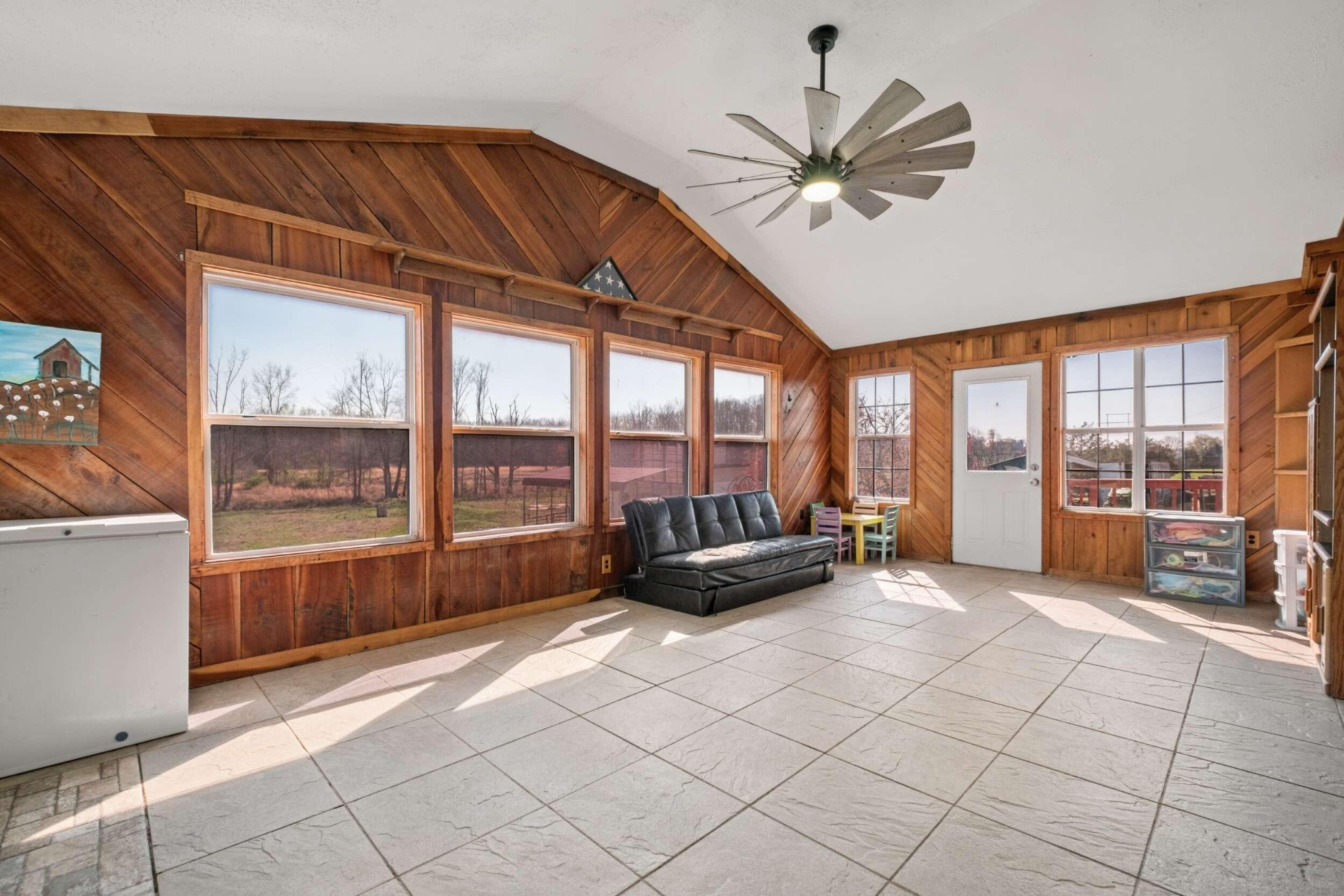 324 Laster Holman Lane Property Photo 1