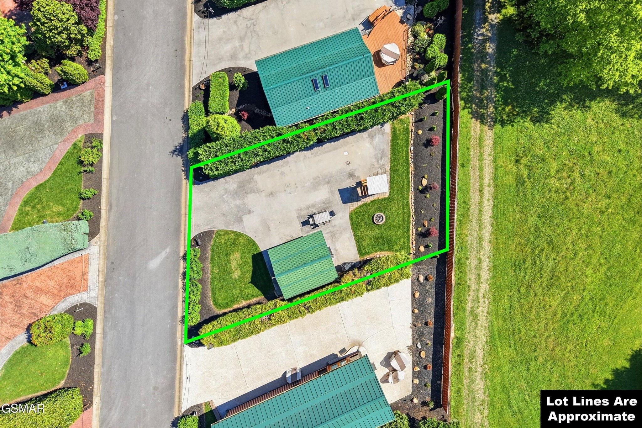 1908 Lizi Loop Way Property Photo 20