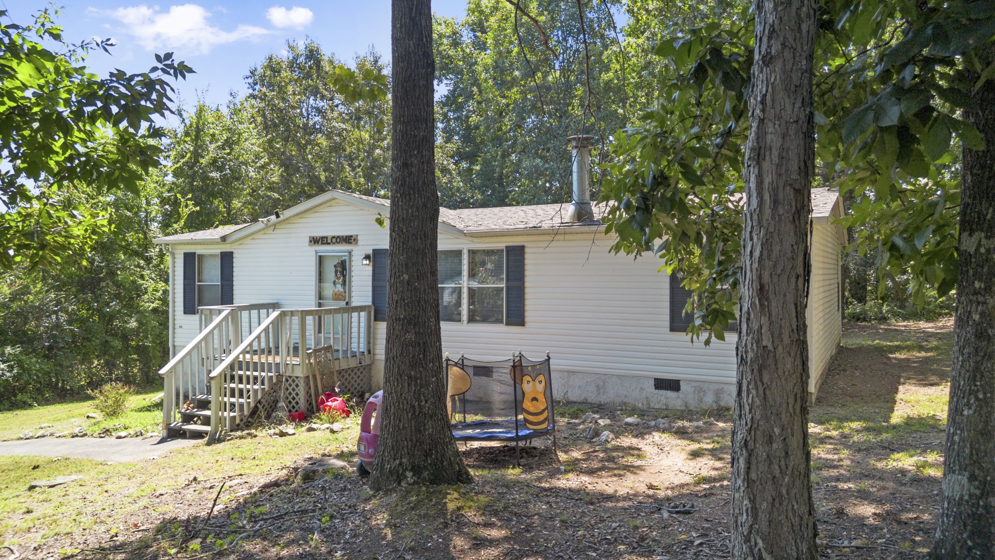 210 W Meadows Ln, Ne Property Photo 4