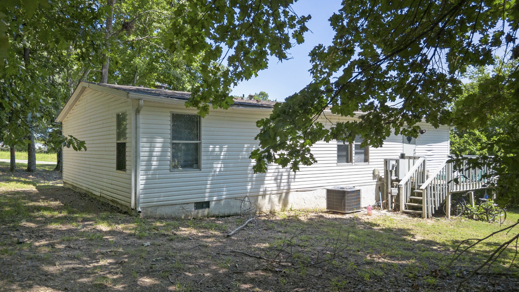 210 W Meadows Ln, Ne Property Photo 10