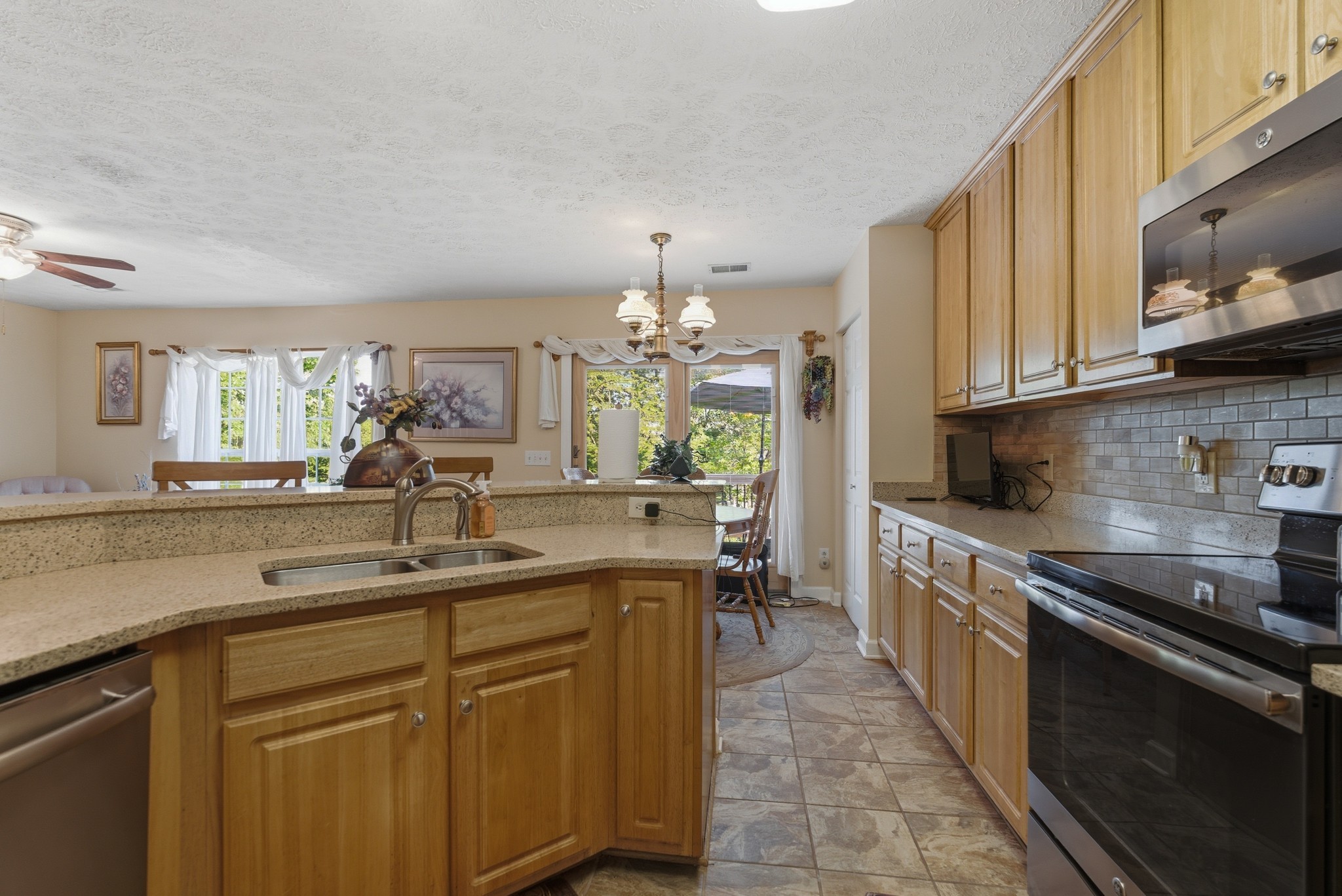 2733 Welshcrest Dr Property Photo 18