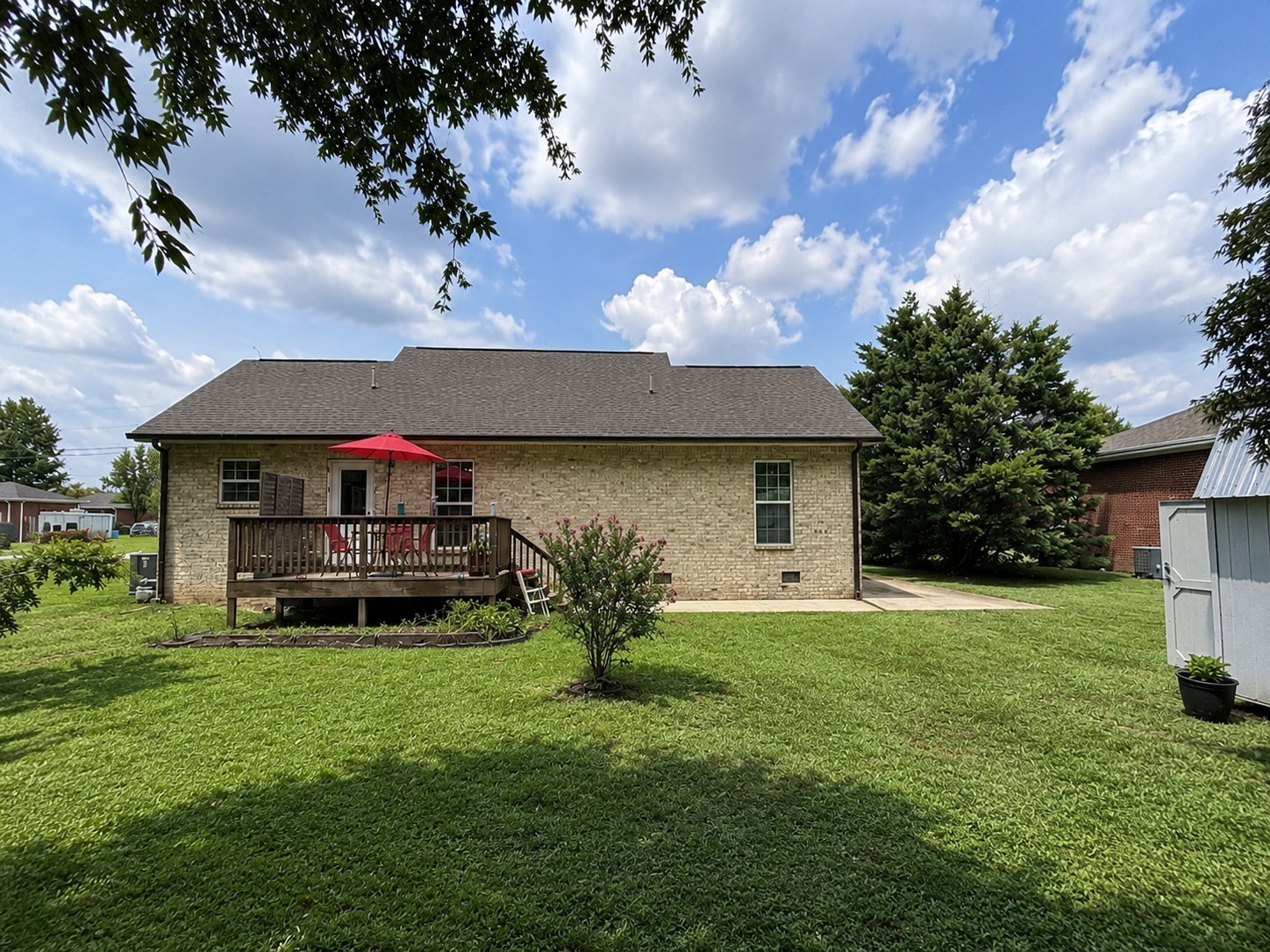 656 Kendra Dr Property Photo 3