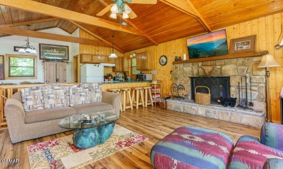 2033 Luzerne Drive Property Photo 6