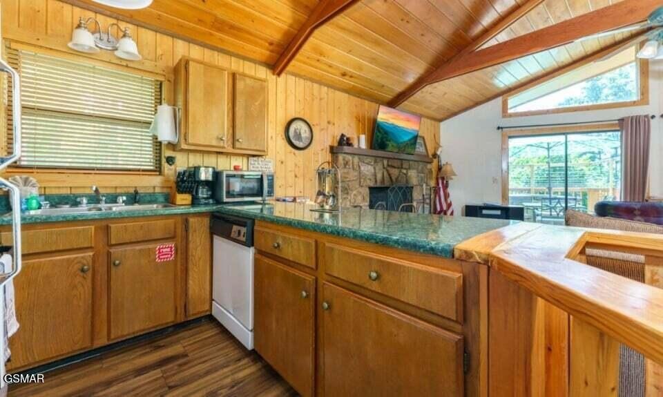 2033 Luzerne Drive Property Photo 10