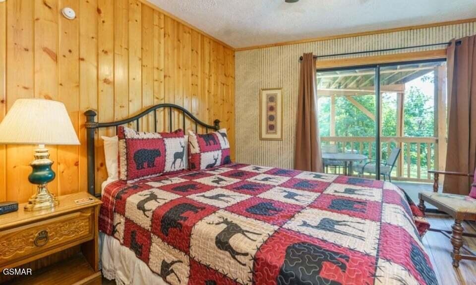 2033 Luzerne Drive Property Photo 24