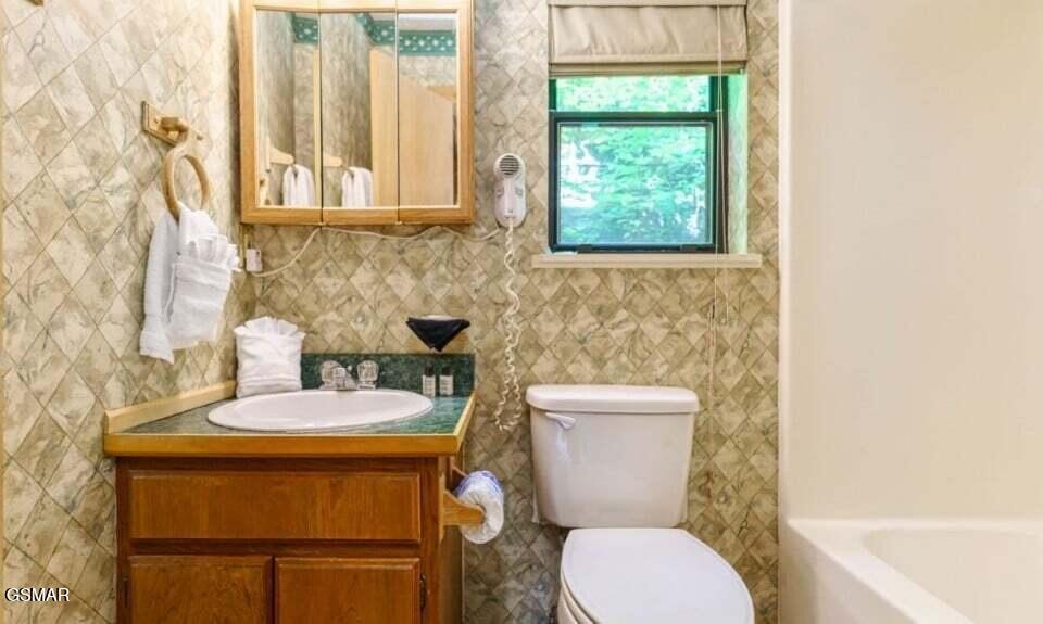 2033 Luzerne Drive Property Photo 25
