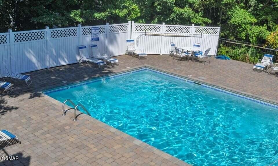 2033 Luzerne Drive Property Photo 28