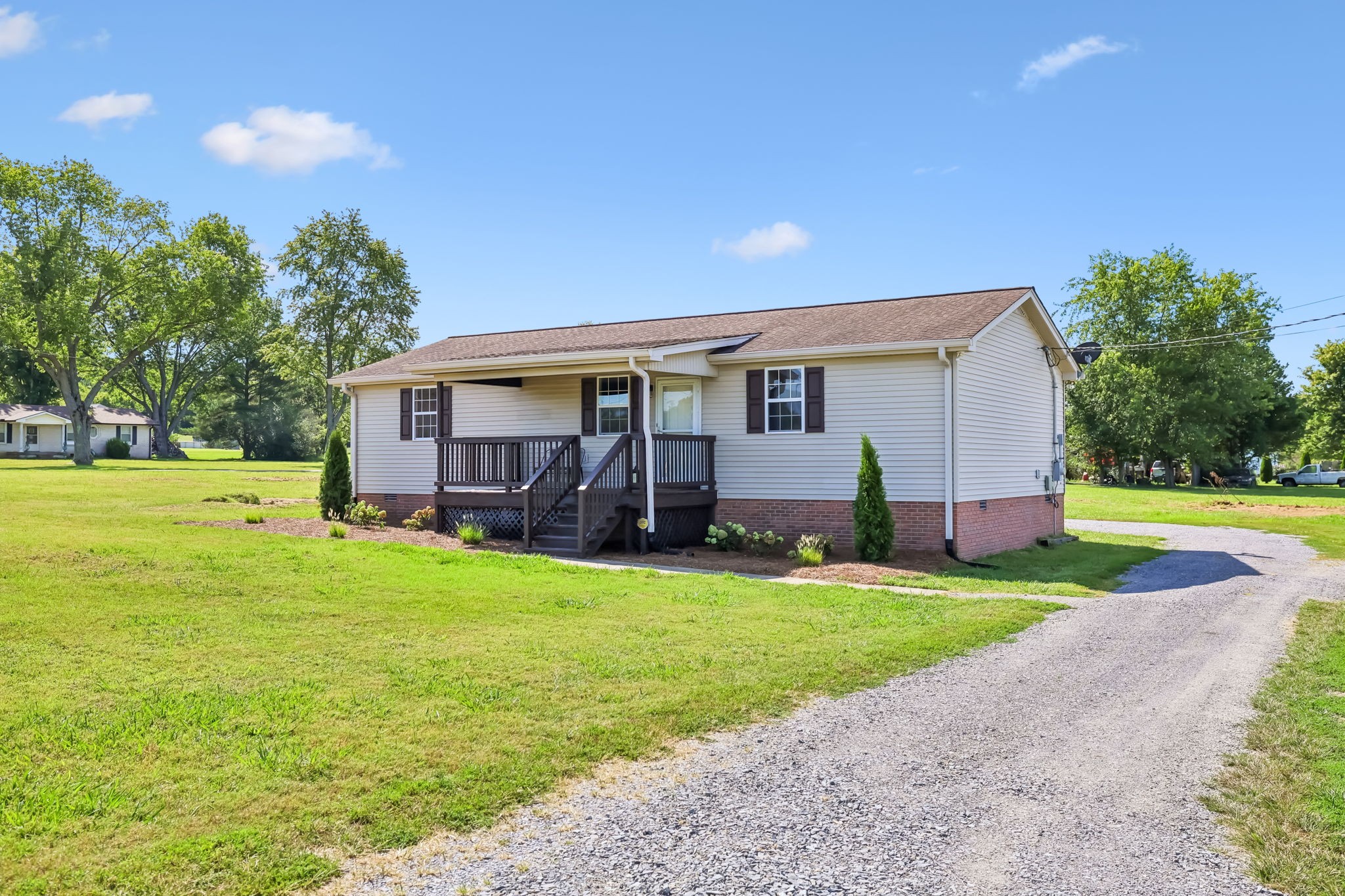 510 Neal Rd Property Photo 4