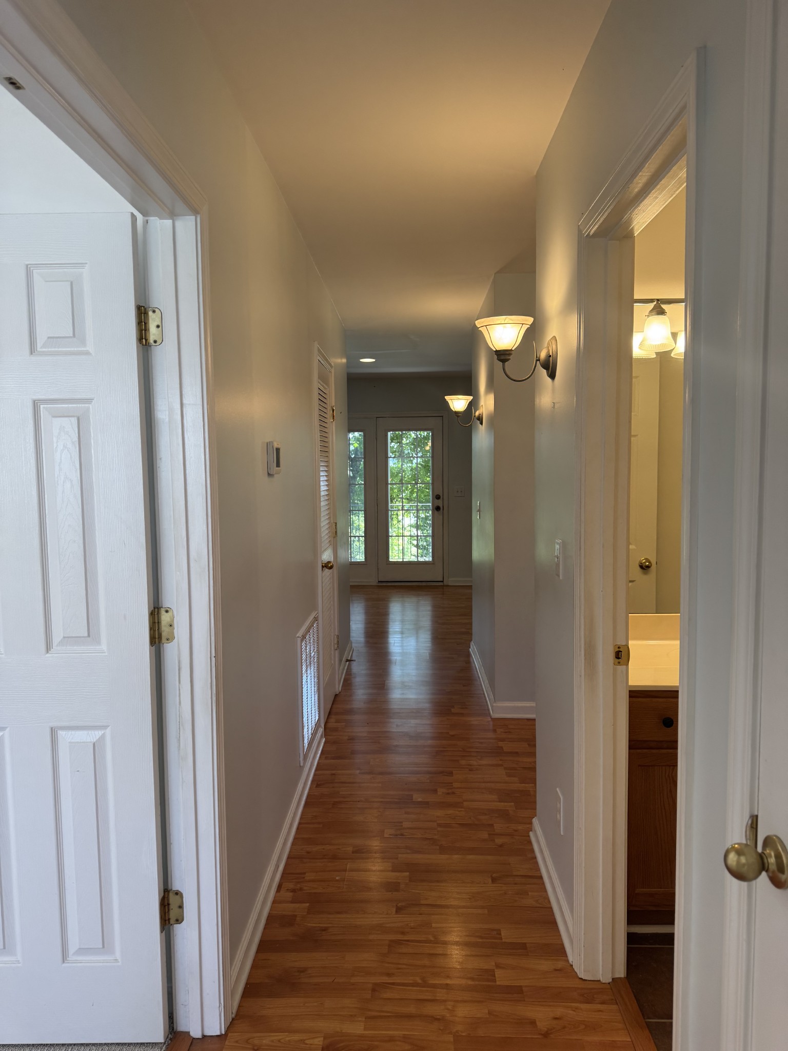 7470 Charlotte Pike Property Photo 2