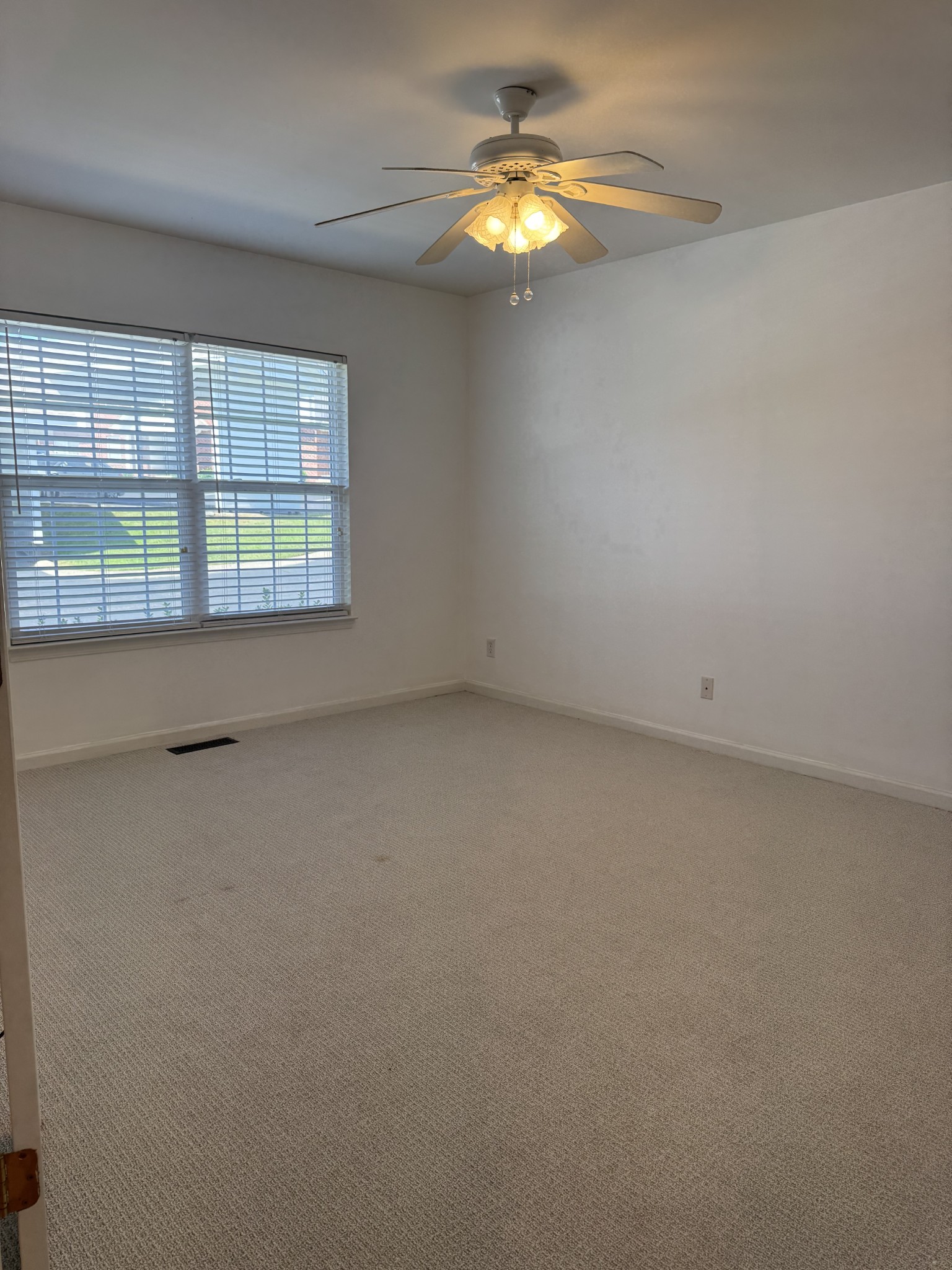 7470 Charlotte Pike Property Photo 6