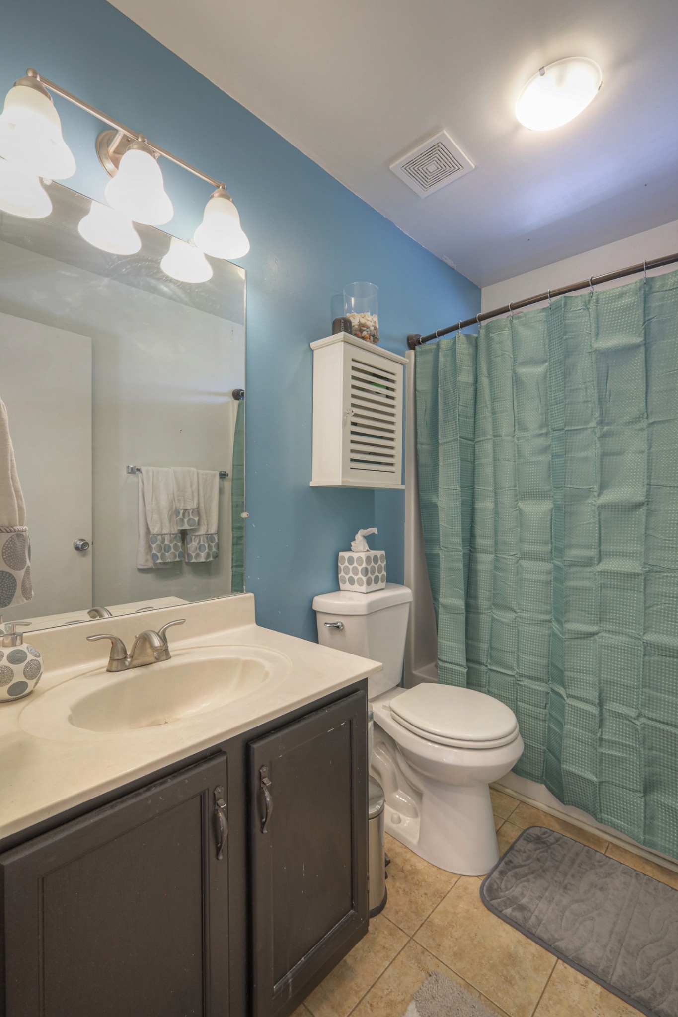 418 Newbary Ct Property Photo 20