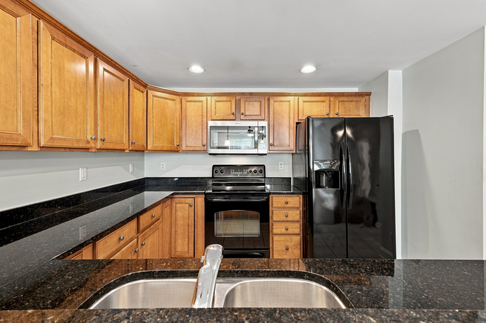 3201 Aspen Grove Dr Property Photo 12