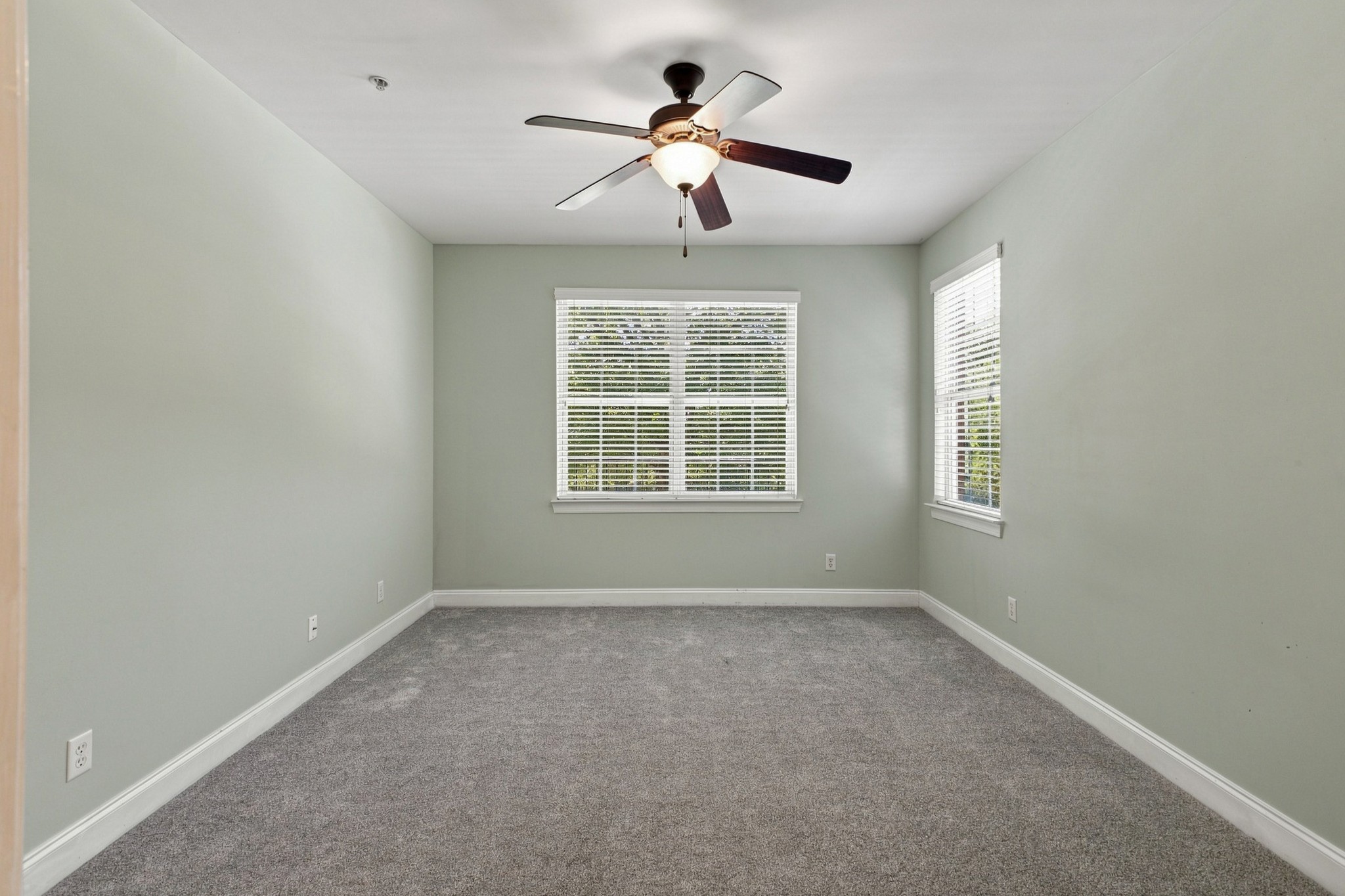 3201 Aspen Grove Dr Property Photo 14