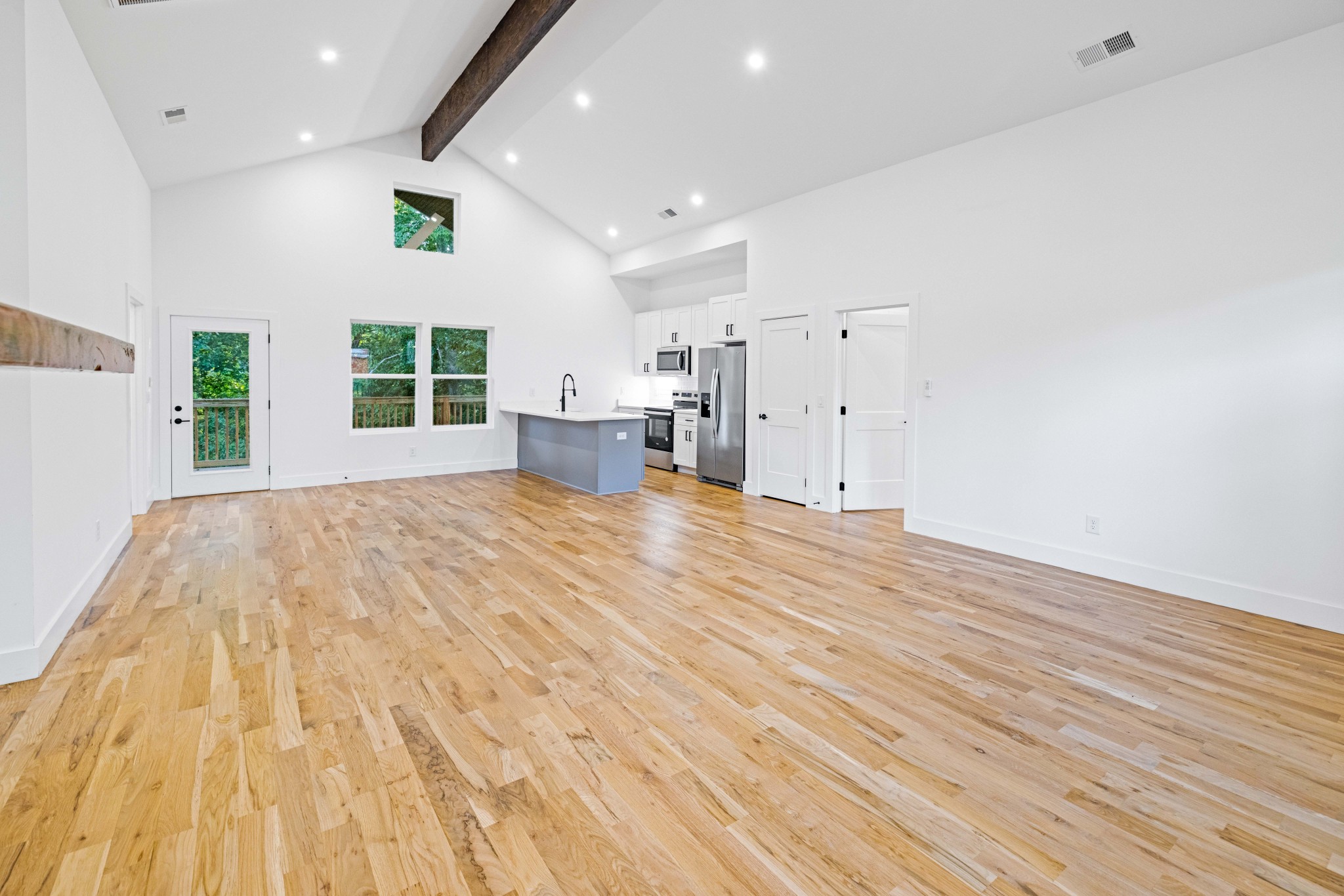 84 Devils Backbone Ln Property Photo 6