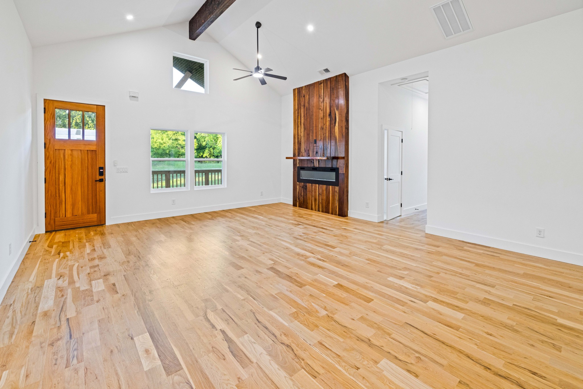 84 Devils Backbone Ln Property Photo 8