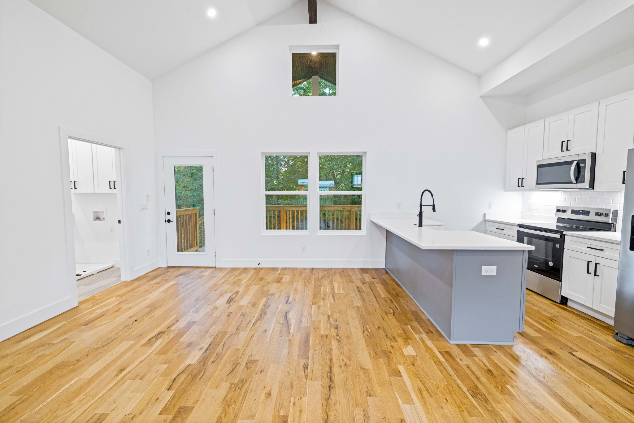 84 Devils Backbone Ln Property Photo 10