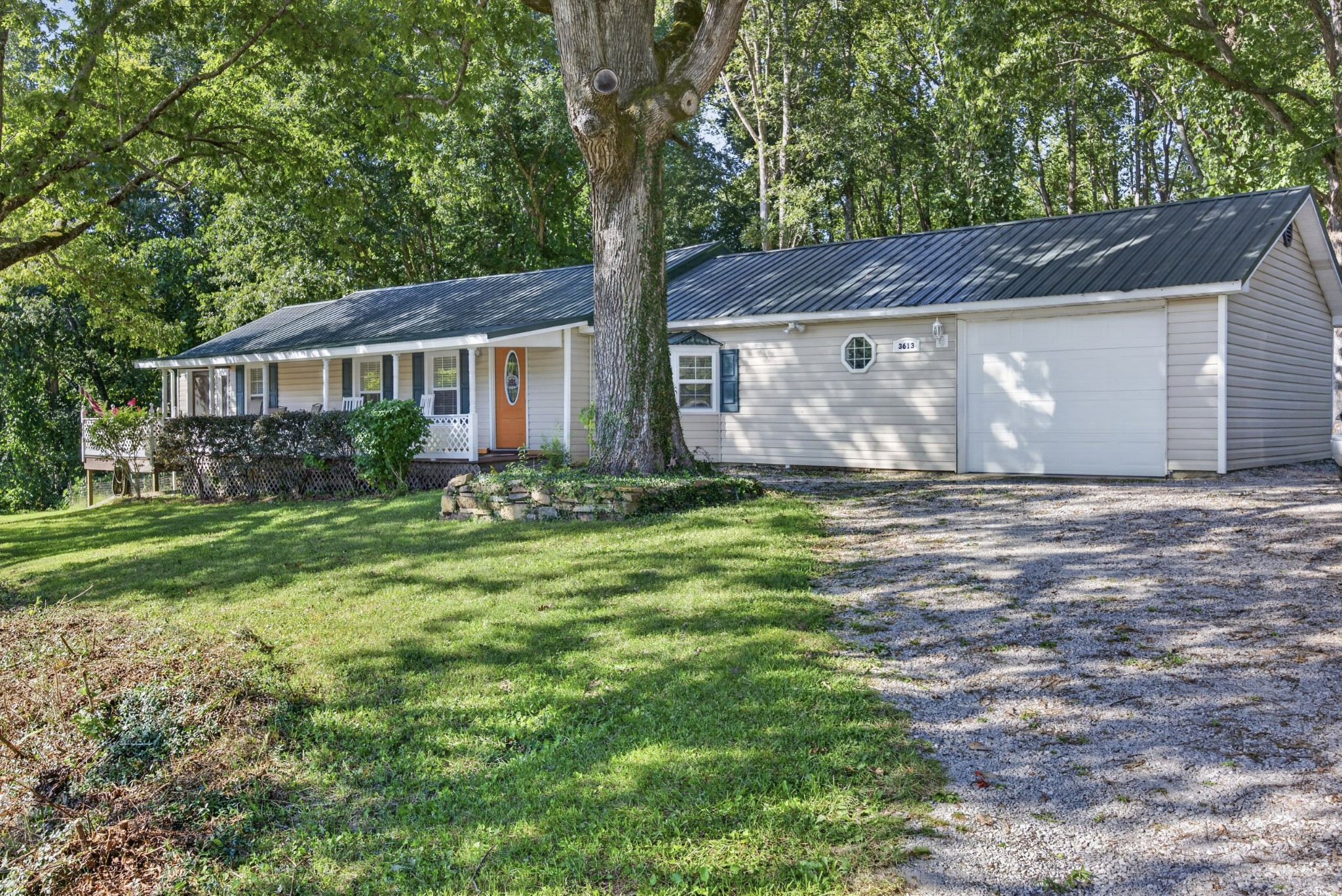 3613 Eastland Rd Property Photo 1