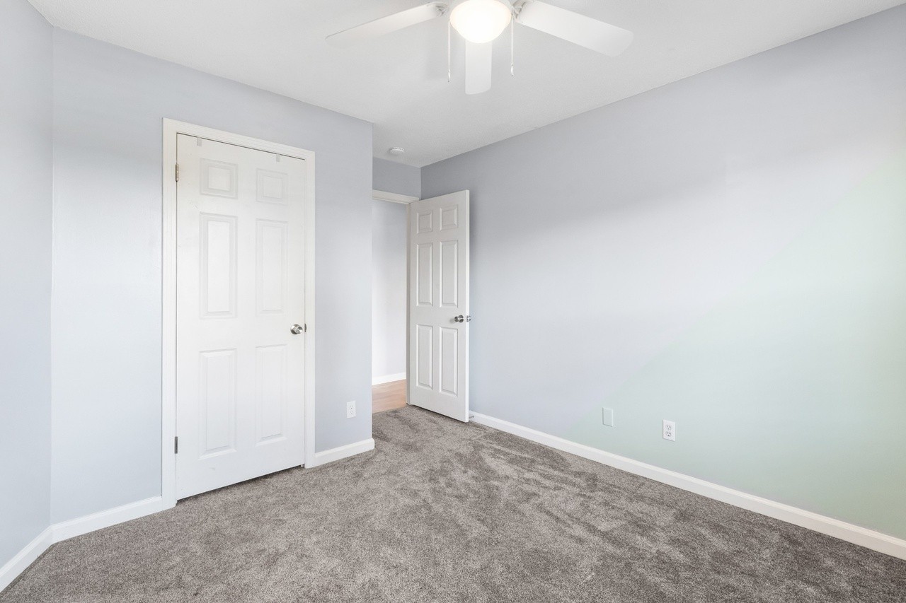 737 W Creek Dr Property Photo 17