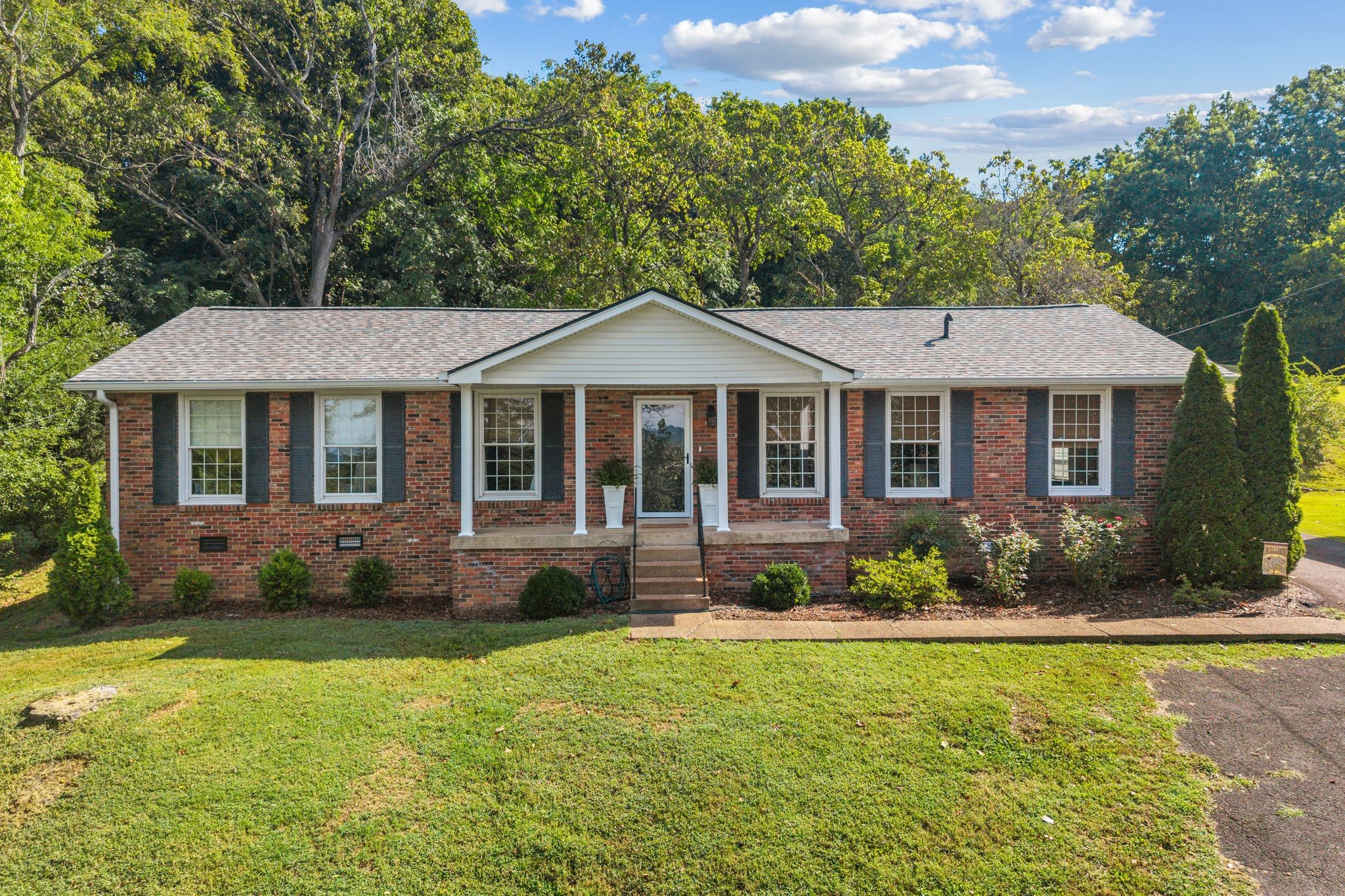 304 Cross Timbers Dr Property Photo 1