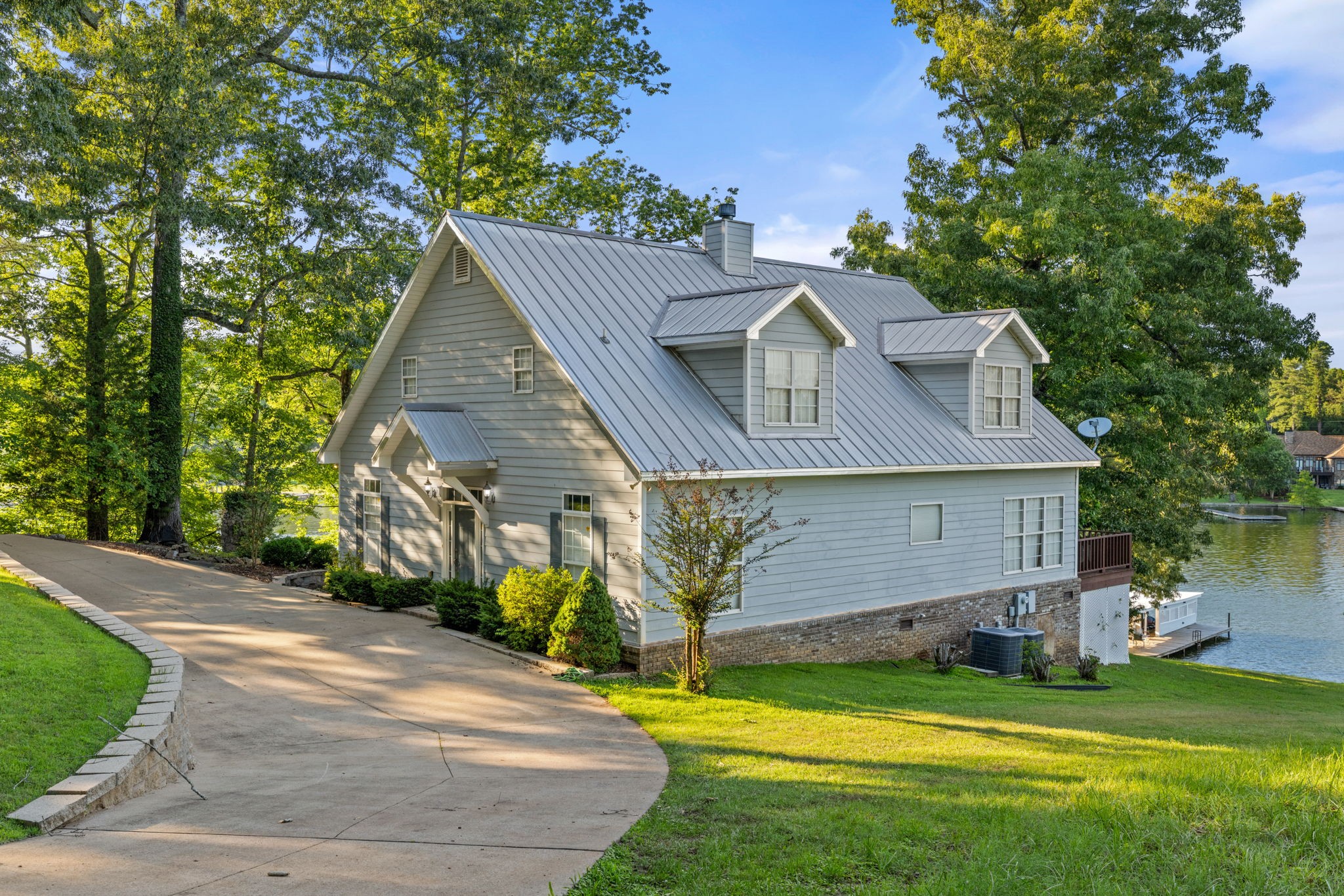 395 Bennett Way Property Photo 1