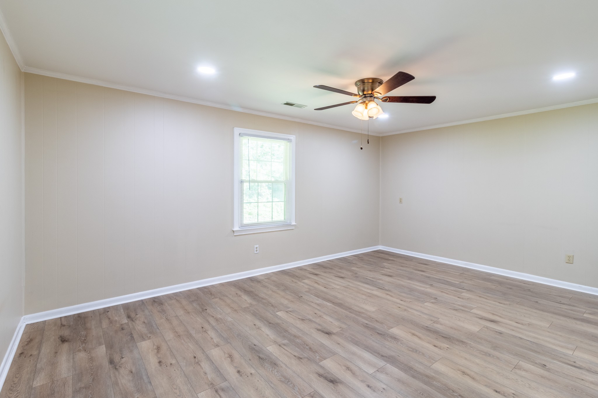 1515 Crestway Drive Property Photo 16