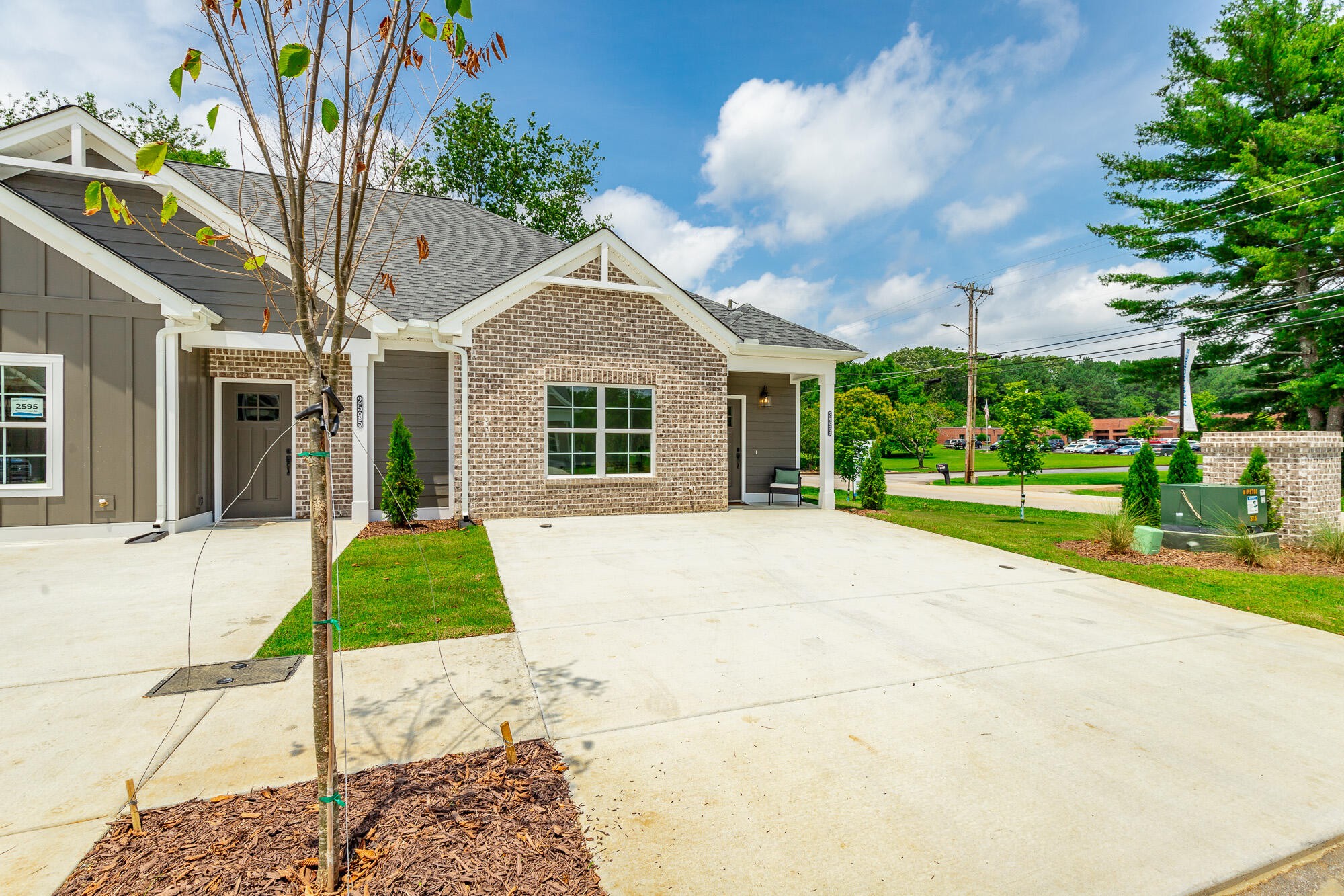 2587 Bannerman Lane Property Photo 1