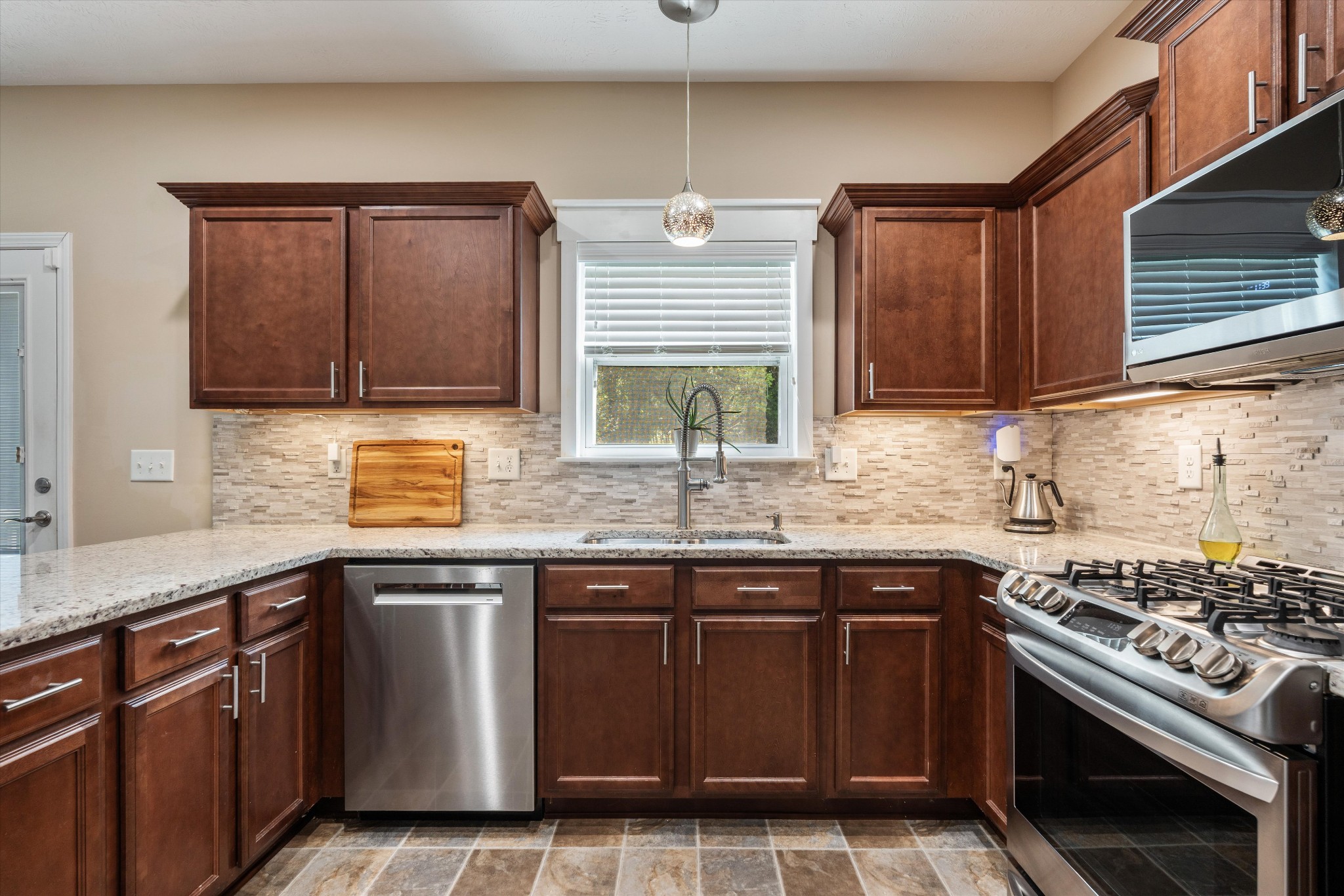 805 Crab Apple Cv Property Photo 23