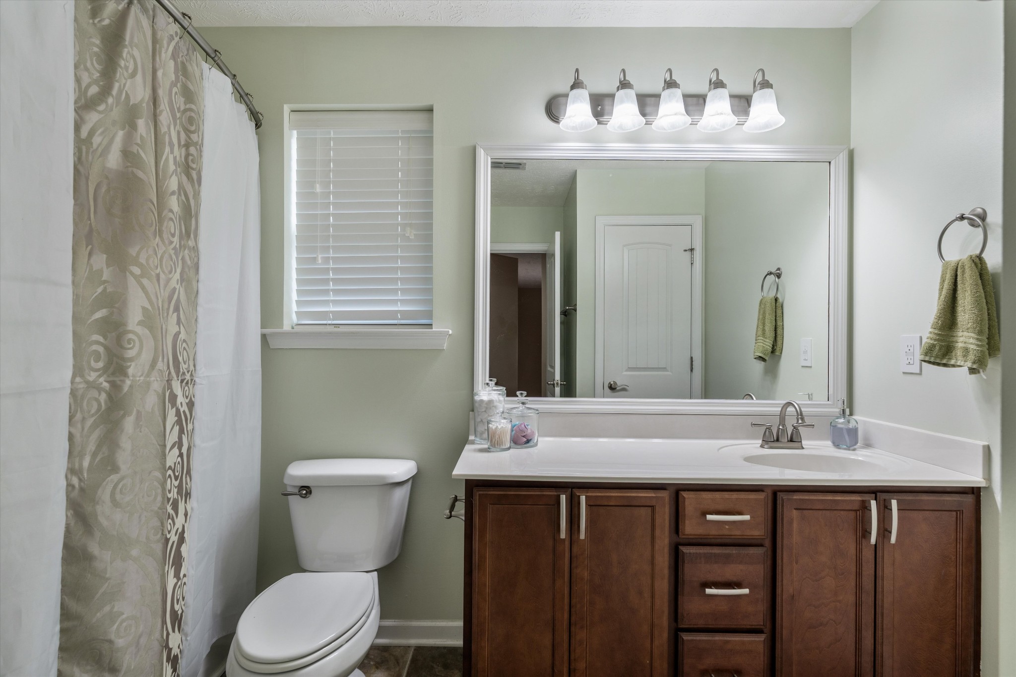 805 Crab Apple Cv Property Photo 35