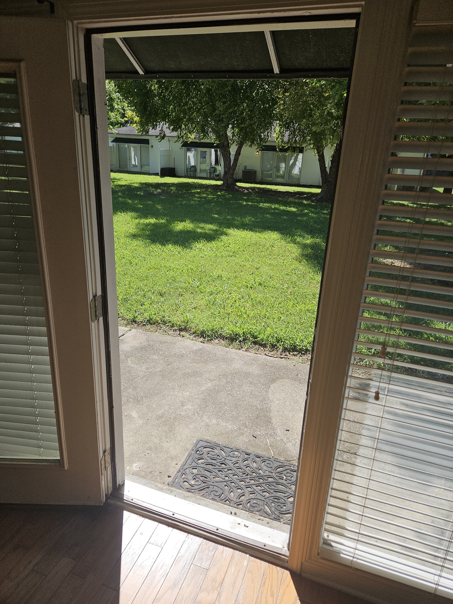 802 E Main St Property Photo 17