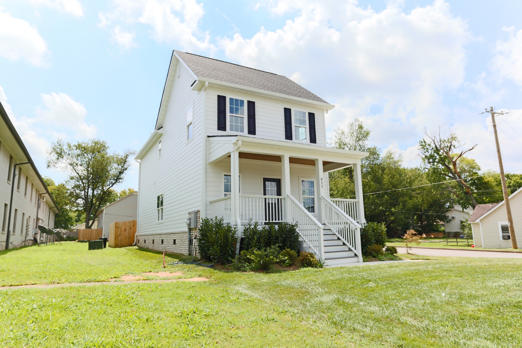 812 Greenland Dr Property Photo 2