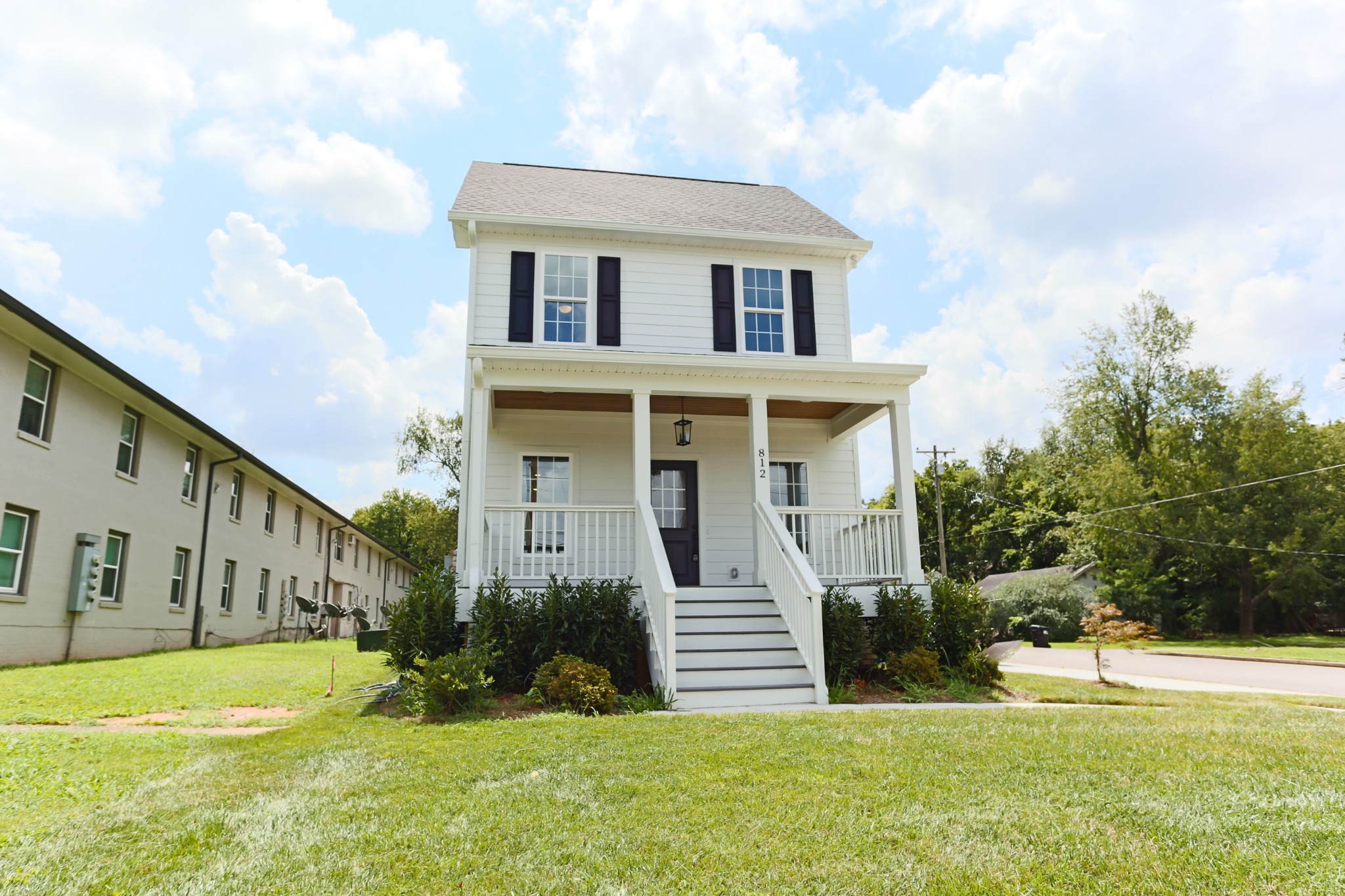 812 Greenland Dr Property Photo 3