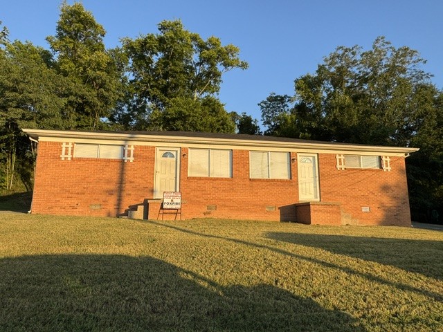 105 Edgehill Dr Property Photo 1
