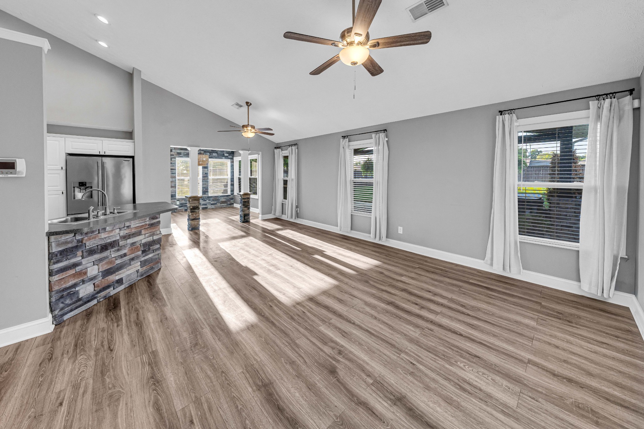 129 Southern Ter Property Photo 5