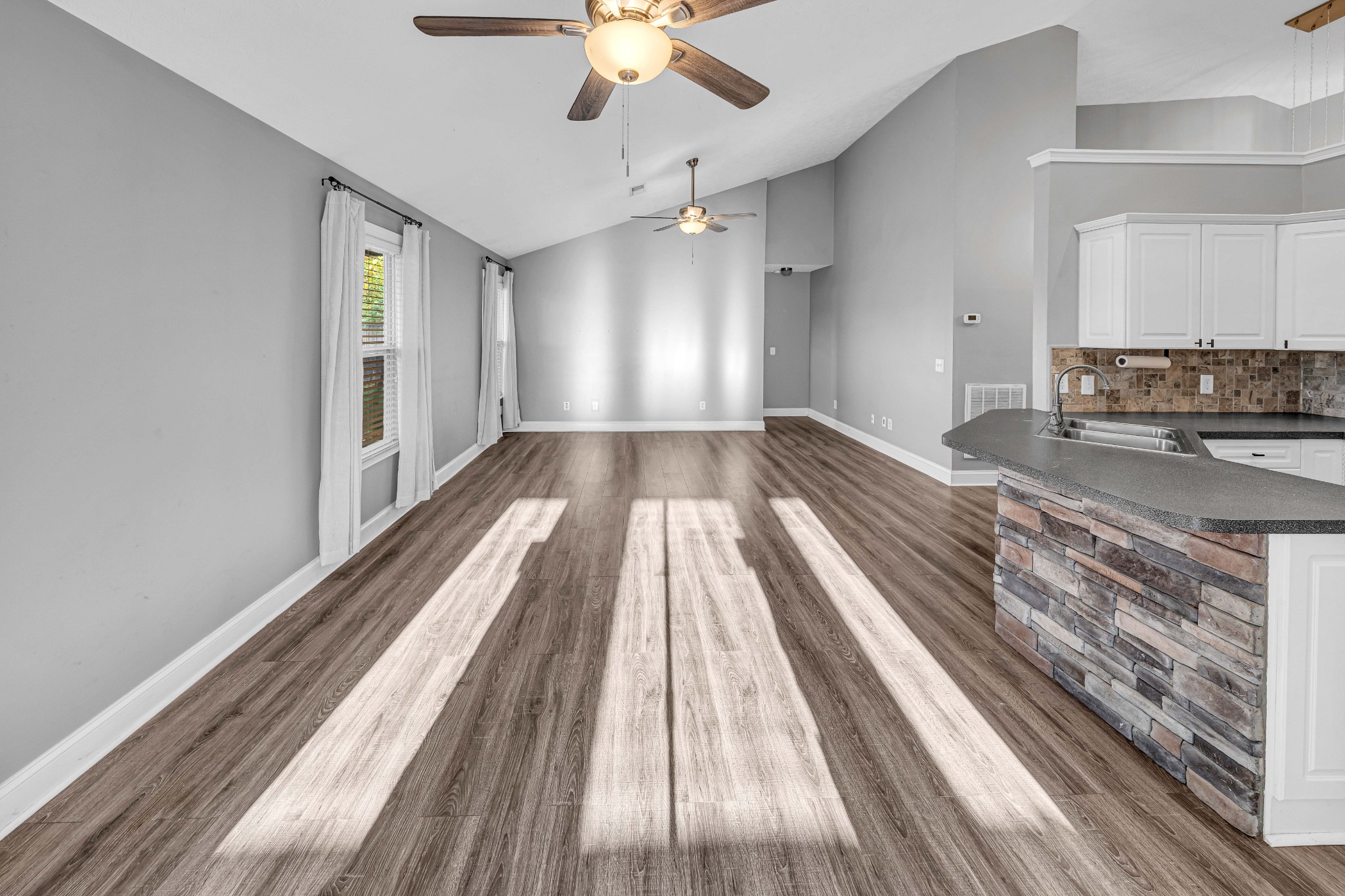 129 Southern Ter Property Photo 6